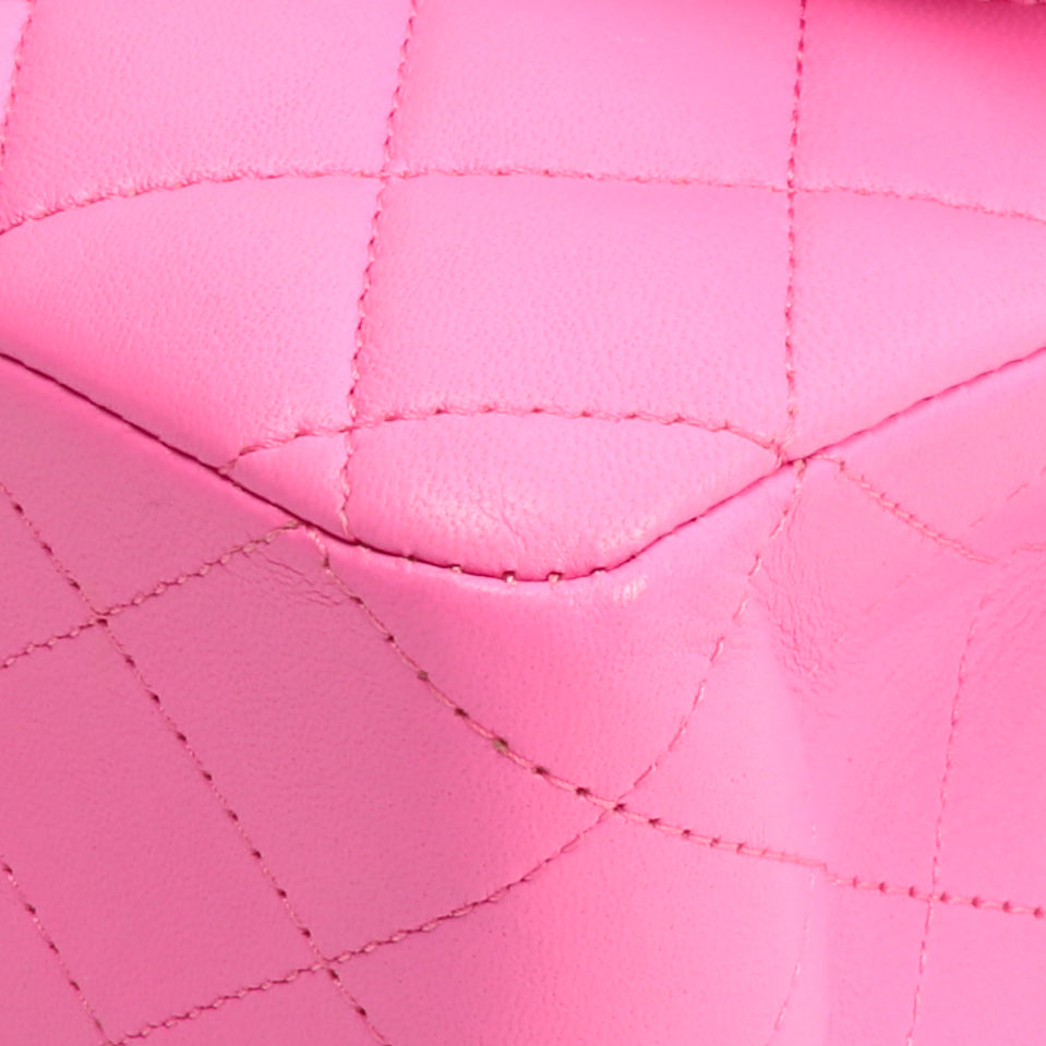 CHANEL 2021 Medium Classic Double Flap Lambskin- BuBurberrylegum Pink