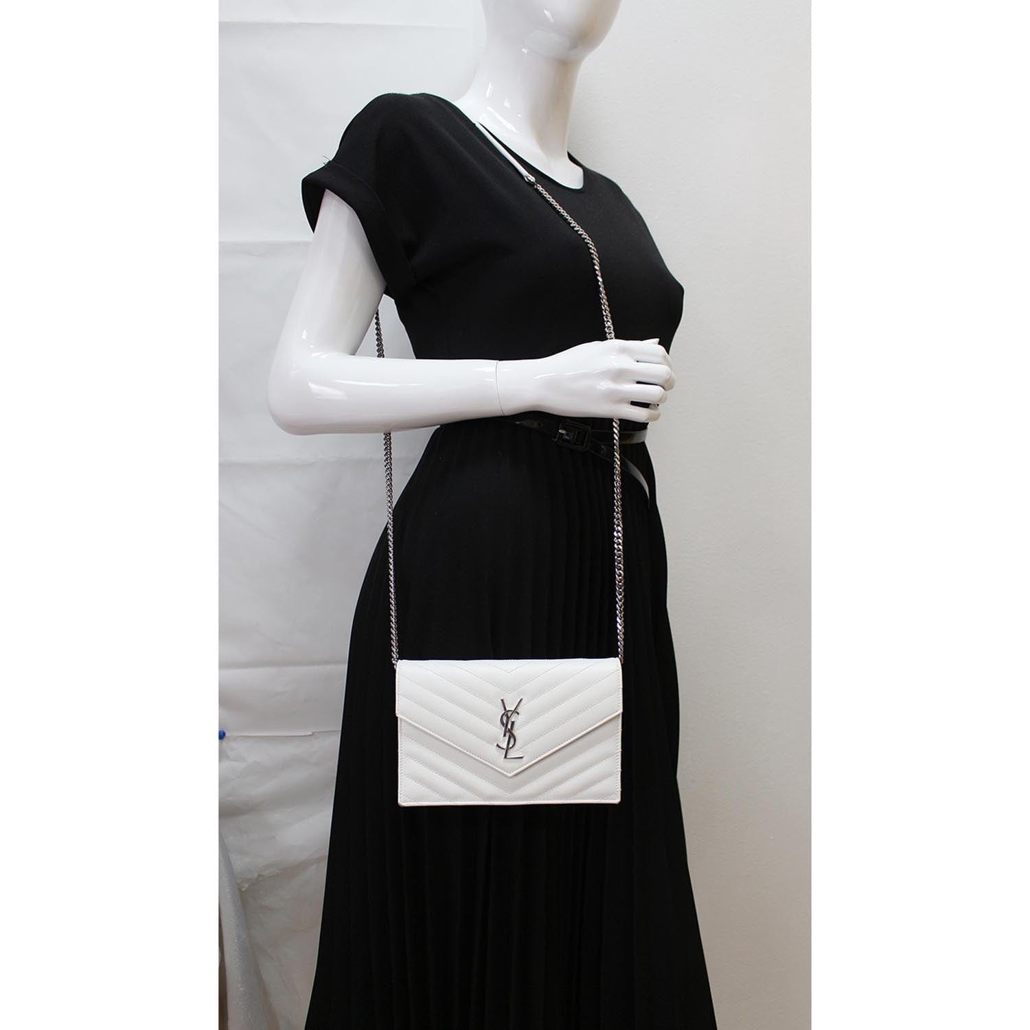 YVES SAINT LAURENT Monogram Grain De Poudre Chain Wallet White