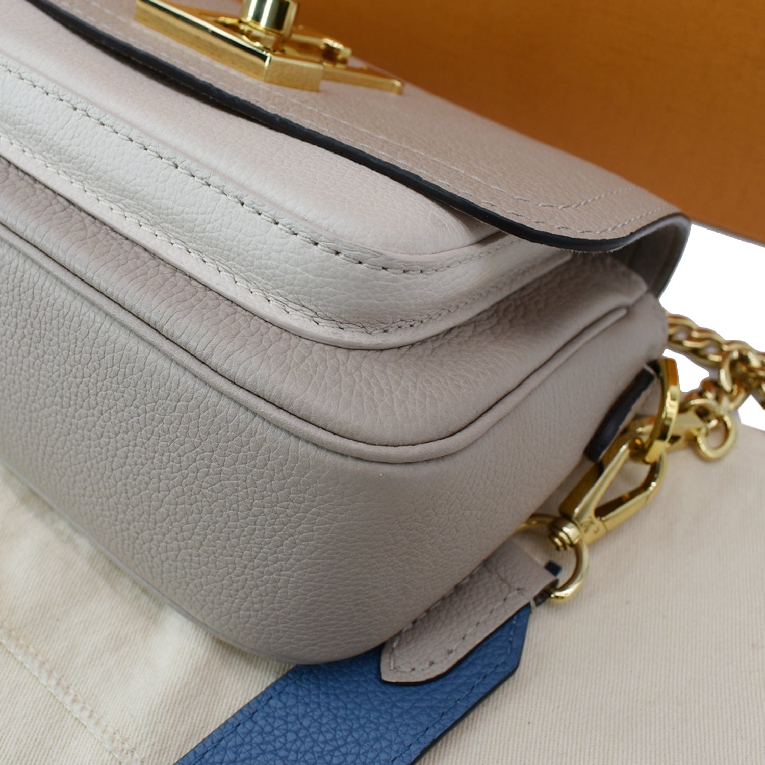 LOUIS VUITTON Lockme Tender Grained  Leather Shoulder Bag Greige