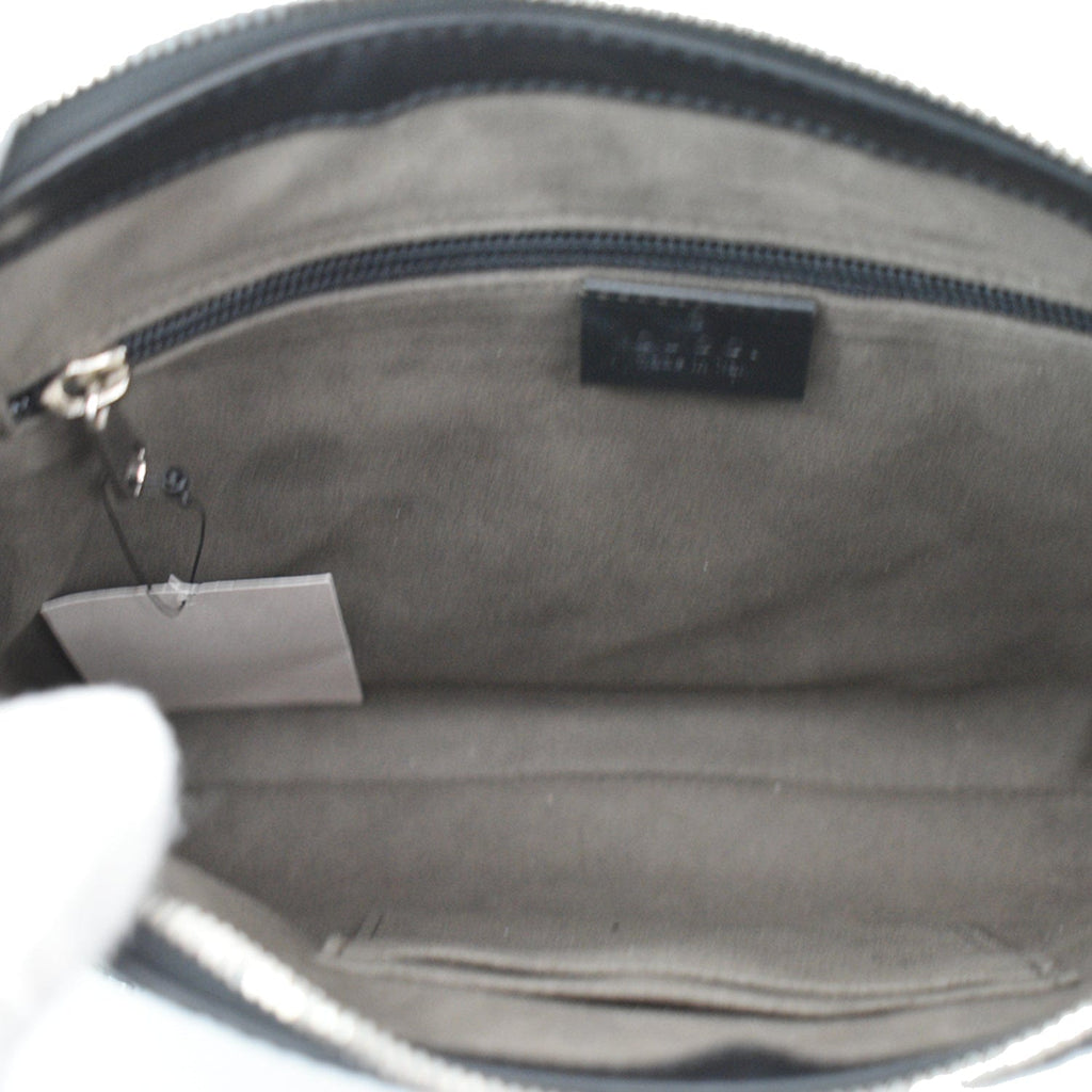 GUCCI Gucci Signature Leather Black Messenger Bag 406410
