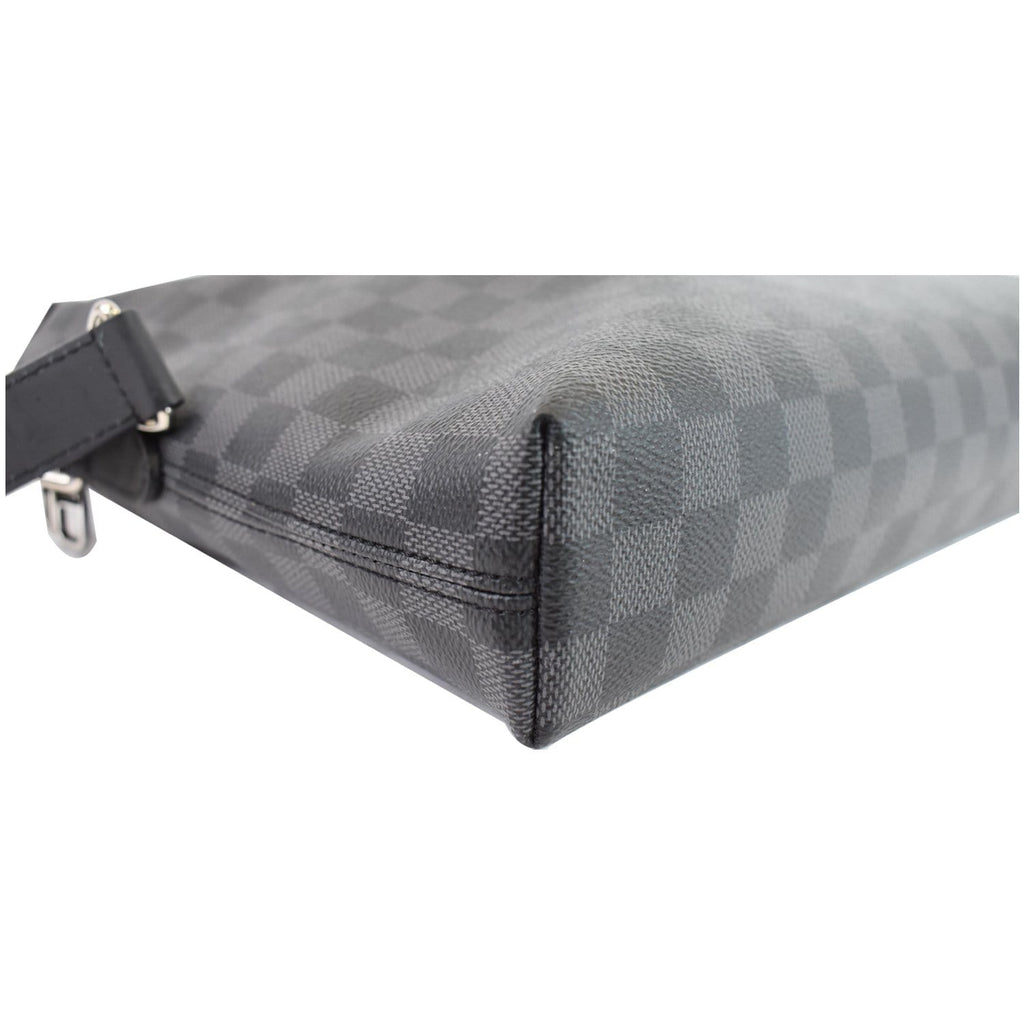 LOUIS VUITTON Porte-Documents Jour Graphite Briefcase Shoulder Bag Black - 20% OFF