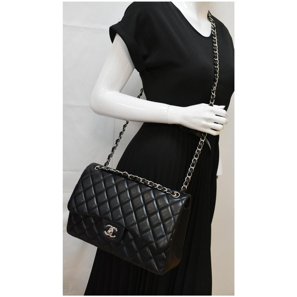 Chanel Classic Jumbo Double Flap  Leather Shoulder Bag Black