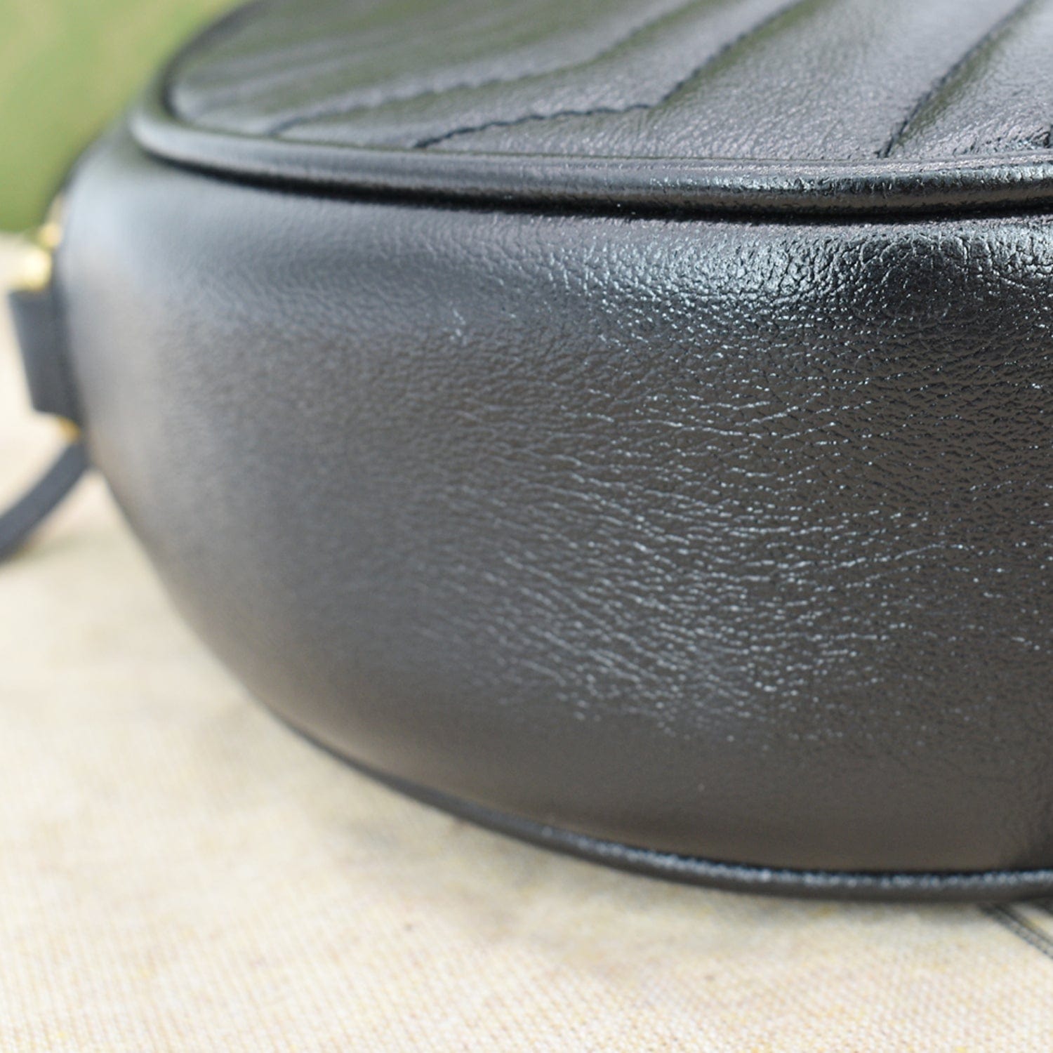 GUCCI Gucci Marmont Mini Round Leather Crossbody Bag Black 550154