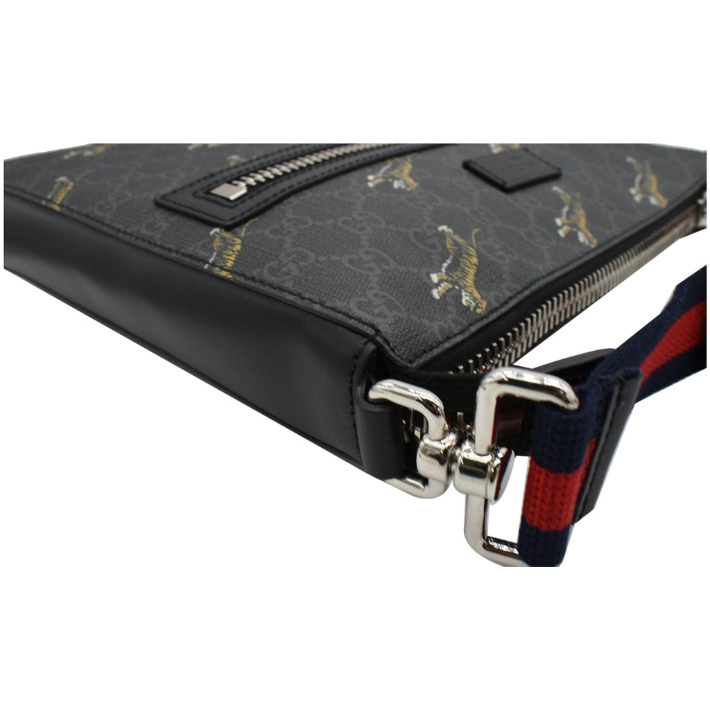 GUCCI Bestiary Tigers Gucci Supreme Square Messenger Bag Black 474137