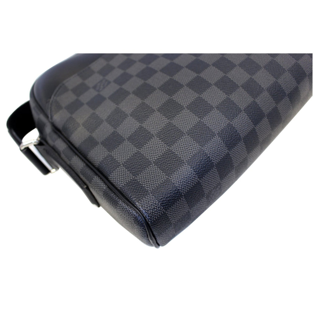 LOUIS VUITTON Dayton Reporter PM Damier Graphite Shoulder Bag