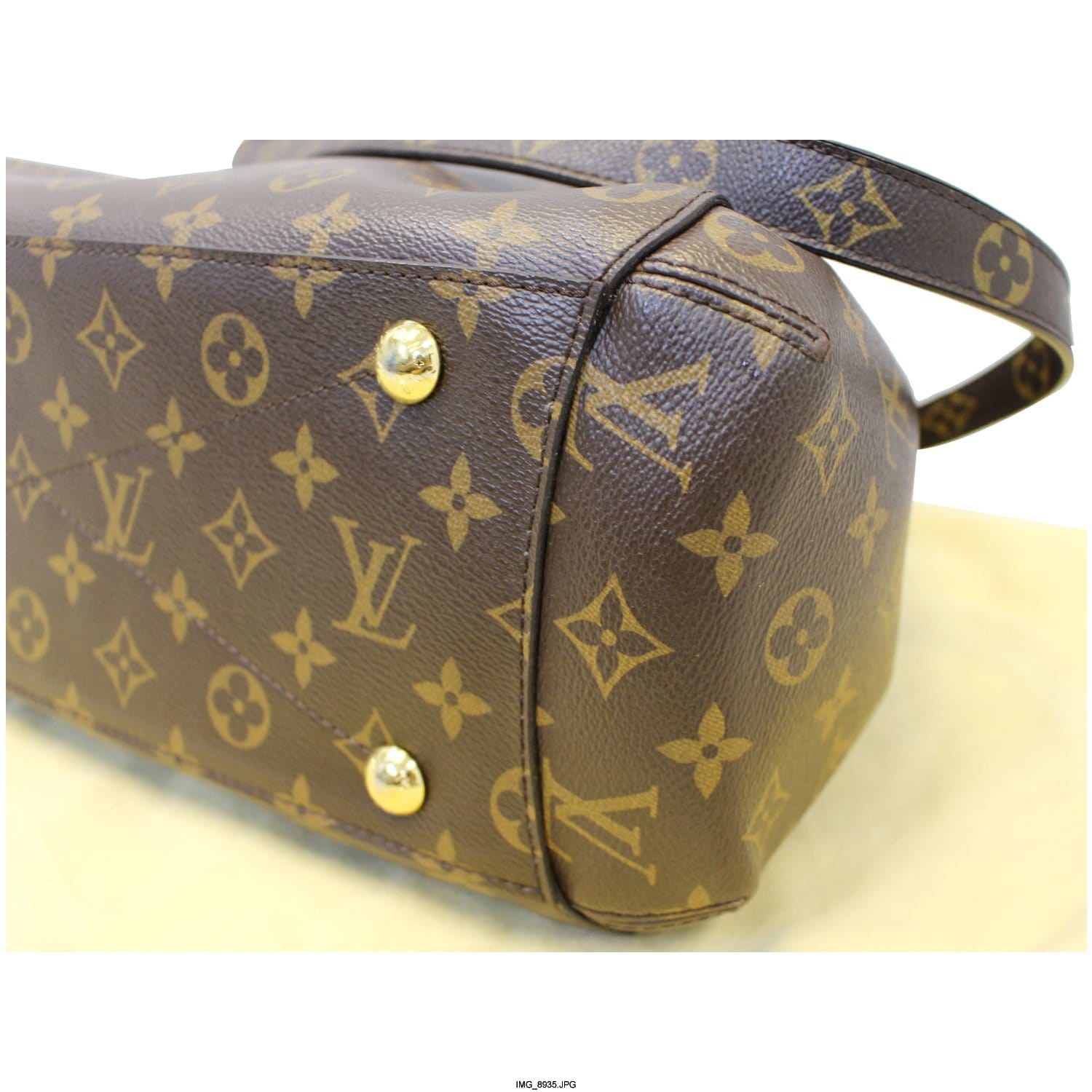 LOUIS VUITTON Montaigne GM Monogram Canvas Shoulder Handbag