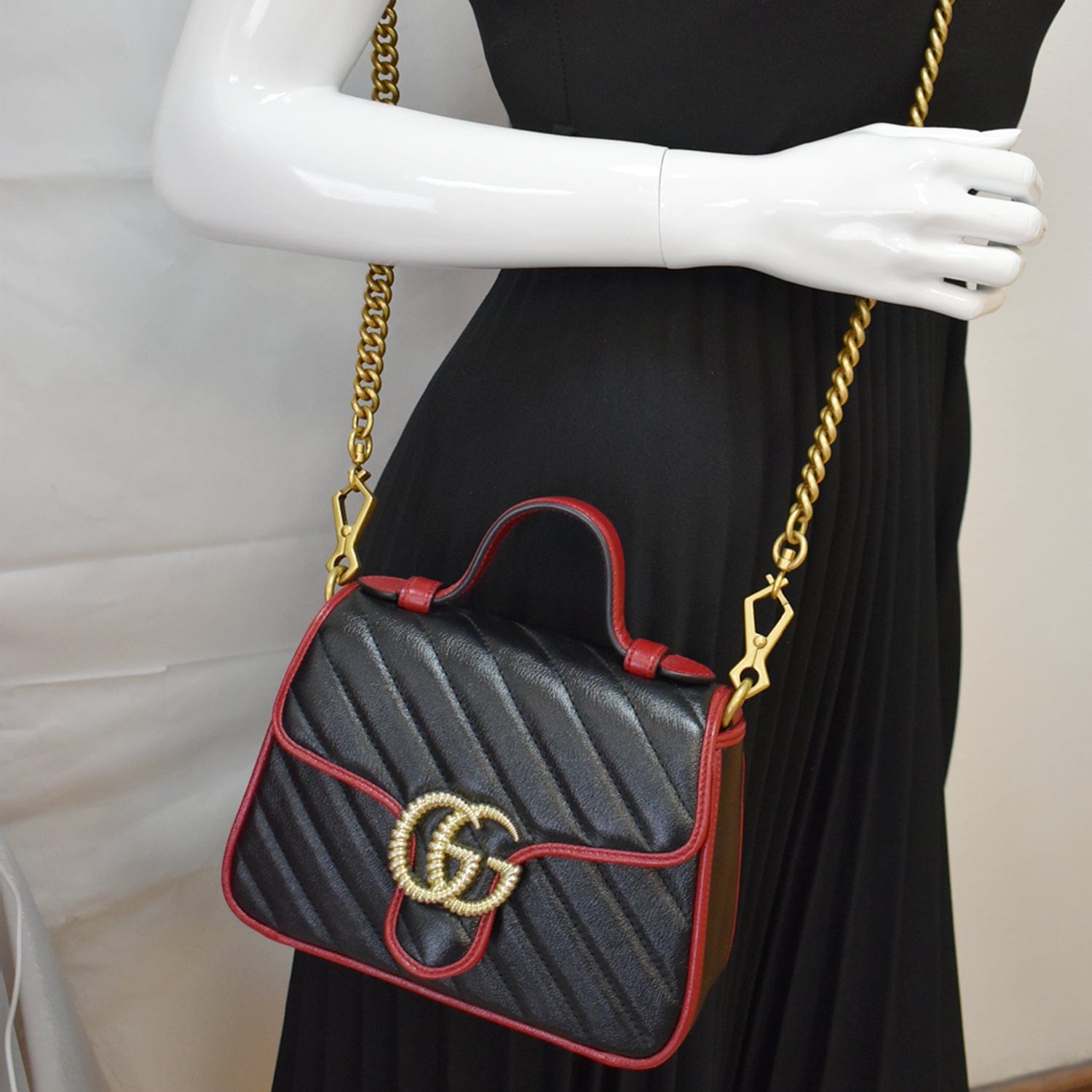 GUCCI Gucci Torchon Marmont Mini Top Handle Crossbody Bag 583571 Black/Cerise - Hot Deals
