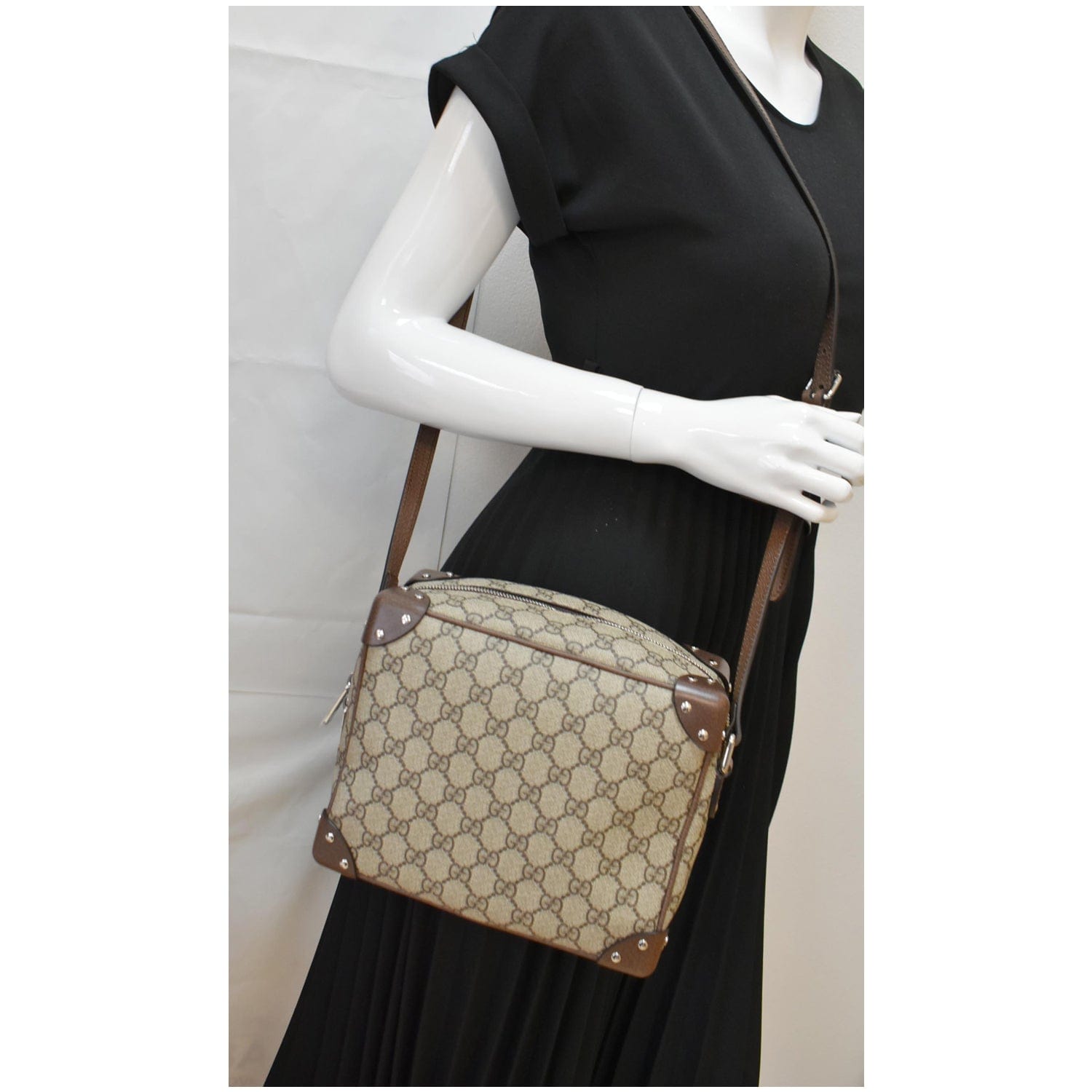 GUCCI Gucci Supreme Monogram Canvas Shoulder Bag Beige 626363