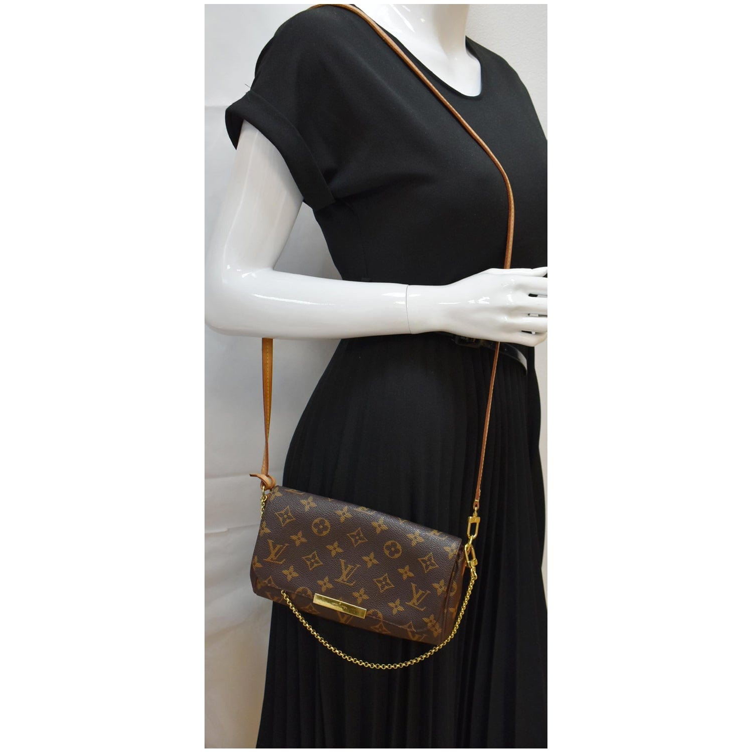 LOUIS VUITTON Favorite PM Monogram Canvas Crossbody Bag Brown- 15% OFF