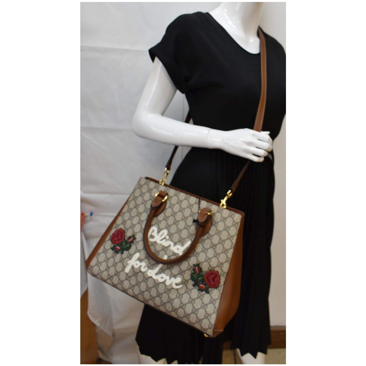 GUCCI Blind for Love Gucci Supreme Canvas Top Handle Crossbody Bag Maple Brown 453704