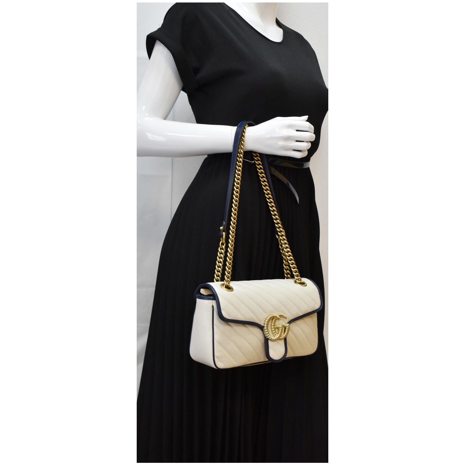 GUCCI Torchon Gucci Marmont Small  Matelasse Shoulder Bag White