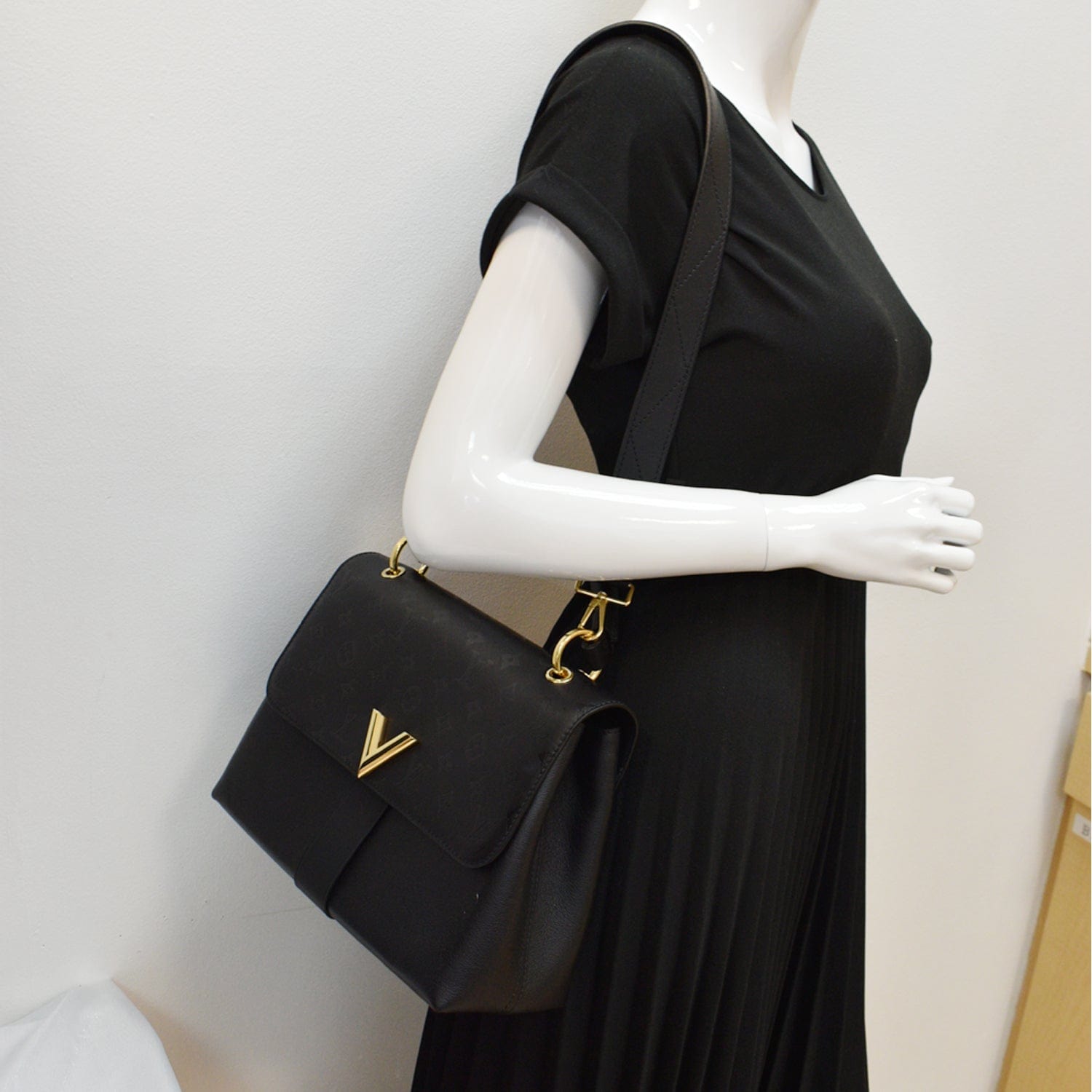 LOUIS VUITTON Very One Handle  Monogram Shoulder Bag Black
