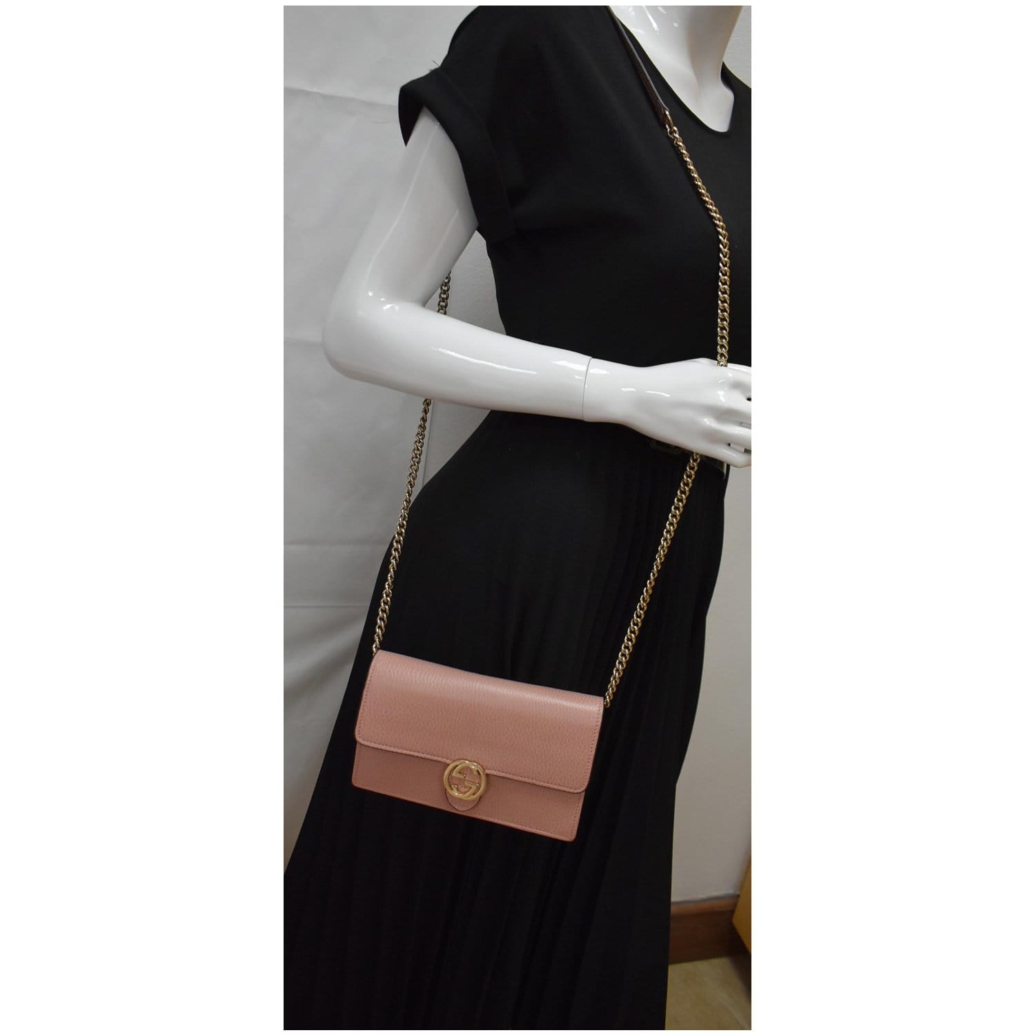 GUCCI Dollar Interlocking G  Leather Chain Wallet Crossbody Bag Soft Pink 510314
