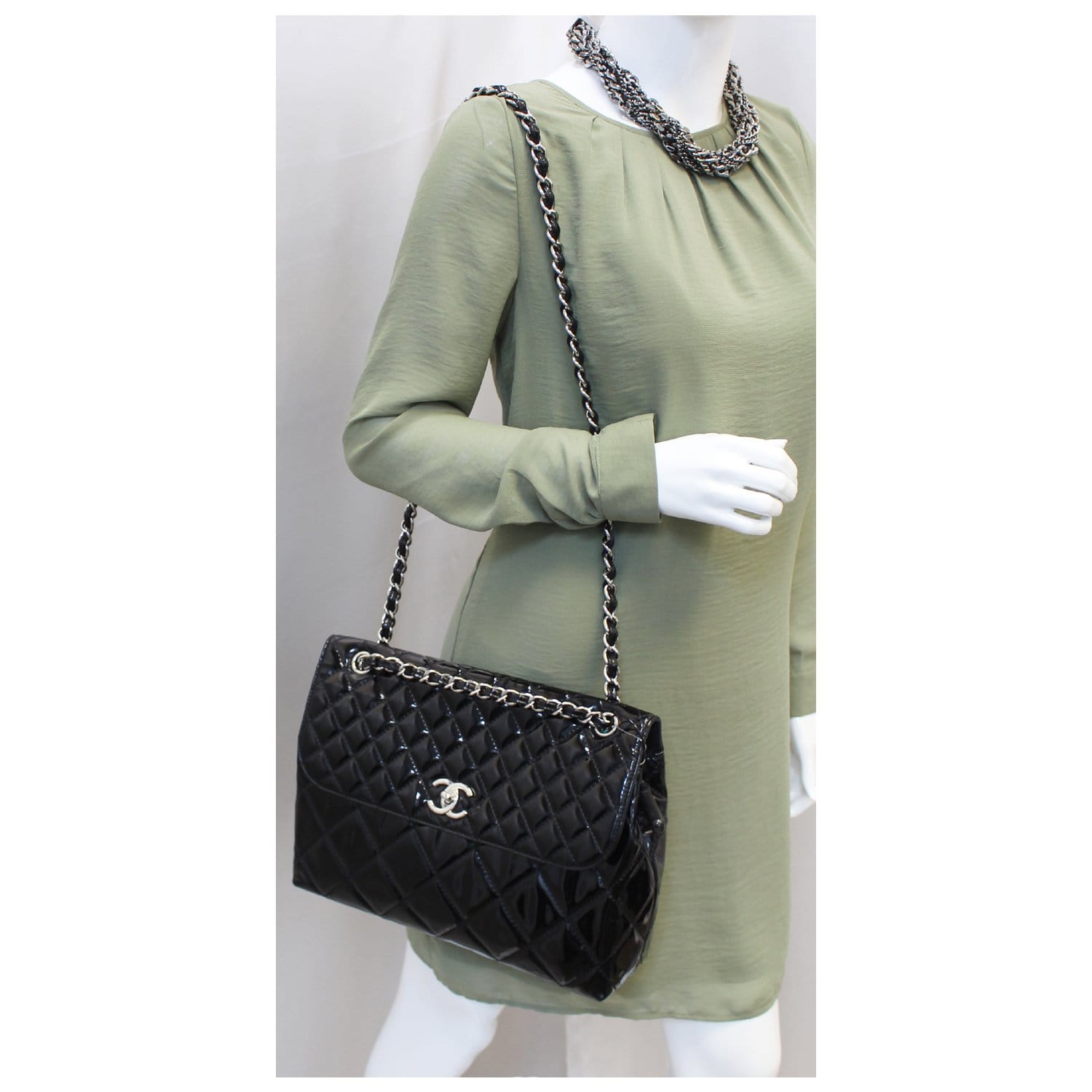 Chanel Sac Rabat Patent Leather Shoulder Bag