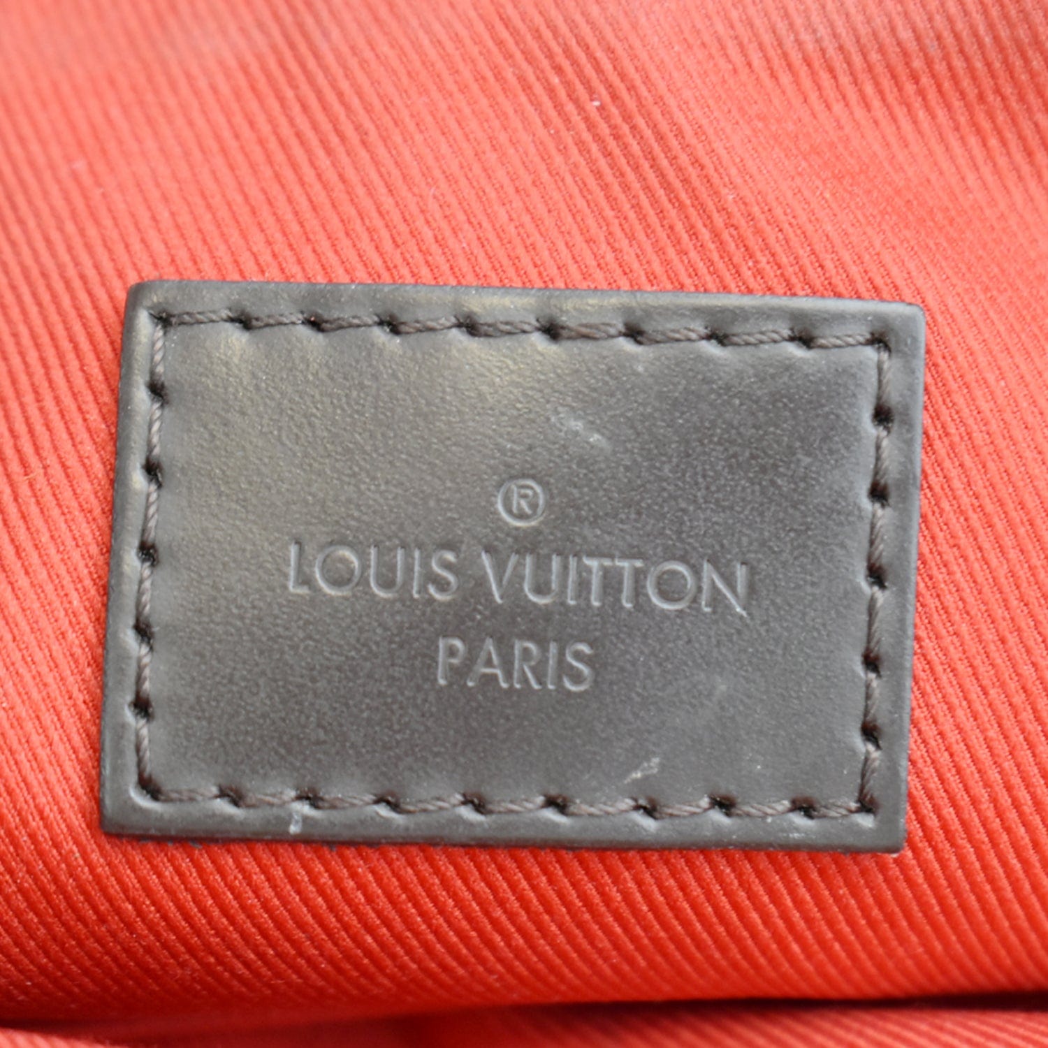 LOUIS VUITTON South Bank Besace Damier Ebene Crossbody Bag Brown