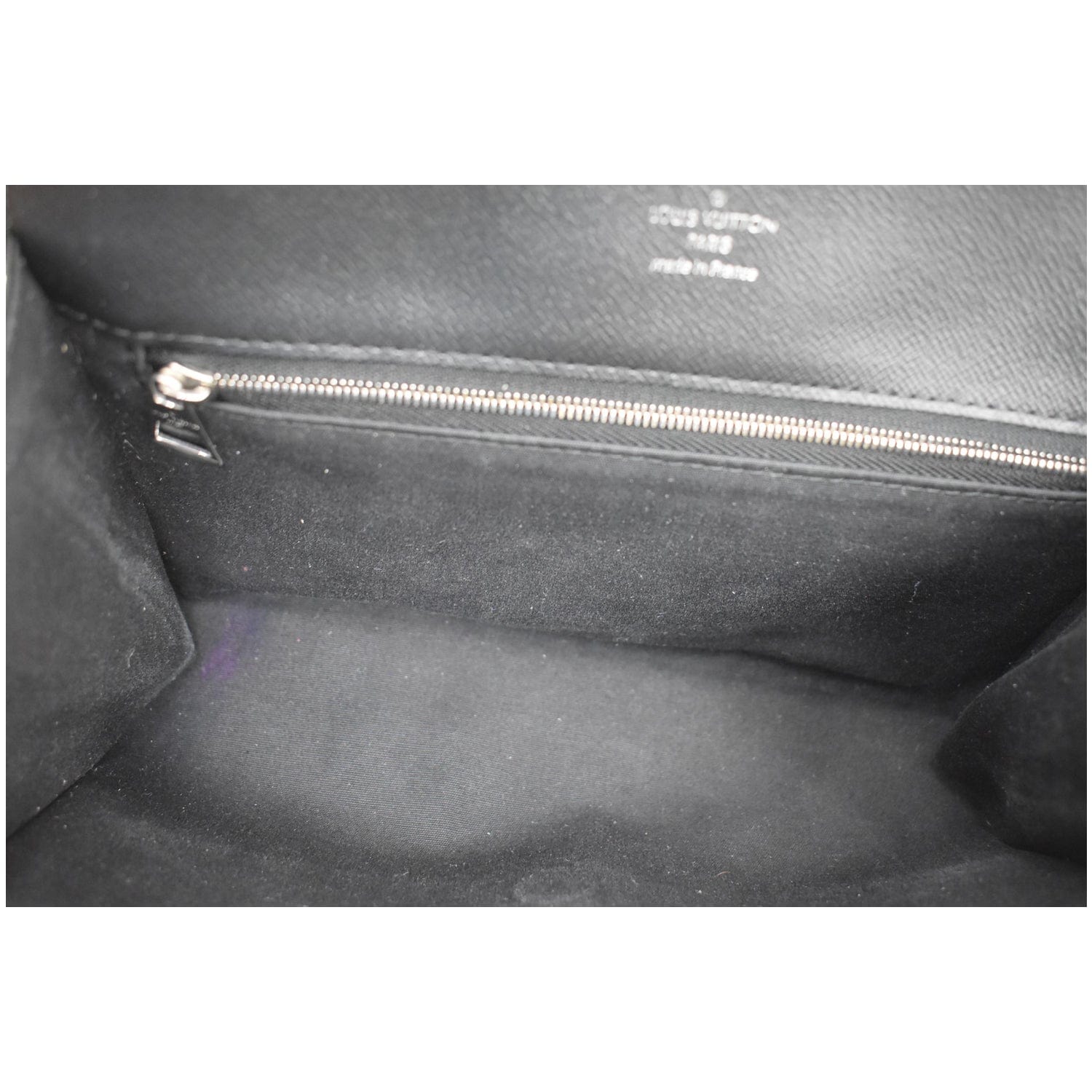 LOUIS VUITTON Clery Pochette Epi Leather Shoulder Bag Black