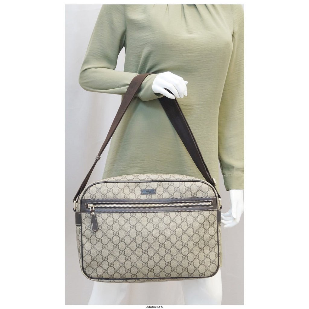 GUCCI Men's Beige/Ebony Gucci  Plus Coated Canvas Messenger Crossbody Bag 211107