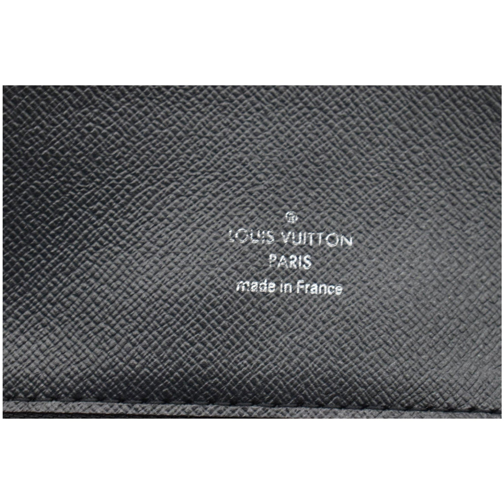 LOUIS VUITTON Clery Pochette Epi Leather Shoulder Bag Black