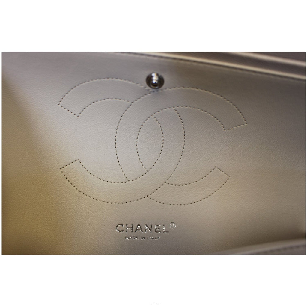 Chanel Classic Jumbo Double Flap Caviar Leather Leather Ivory Shoulder Bag