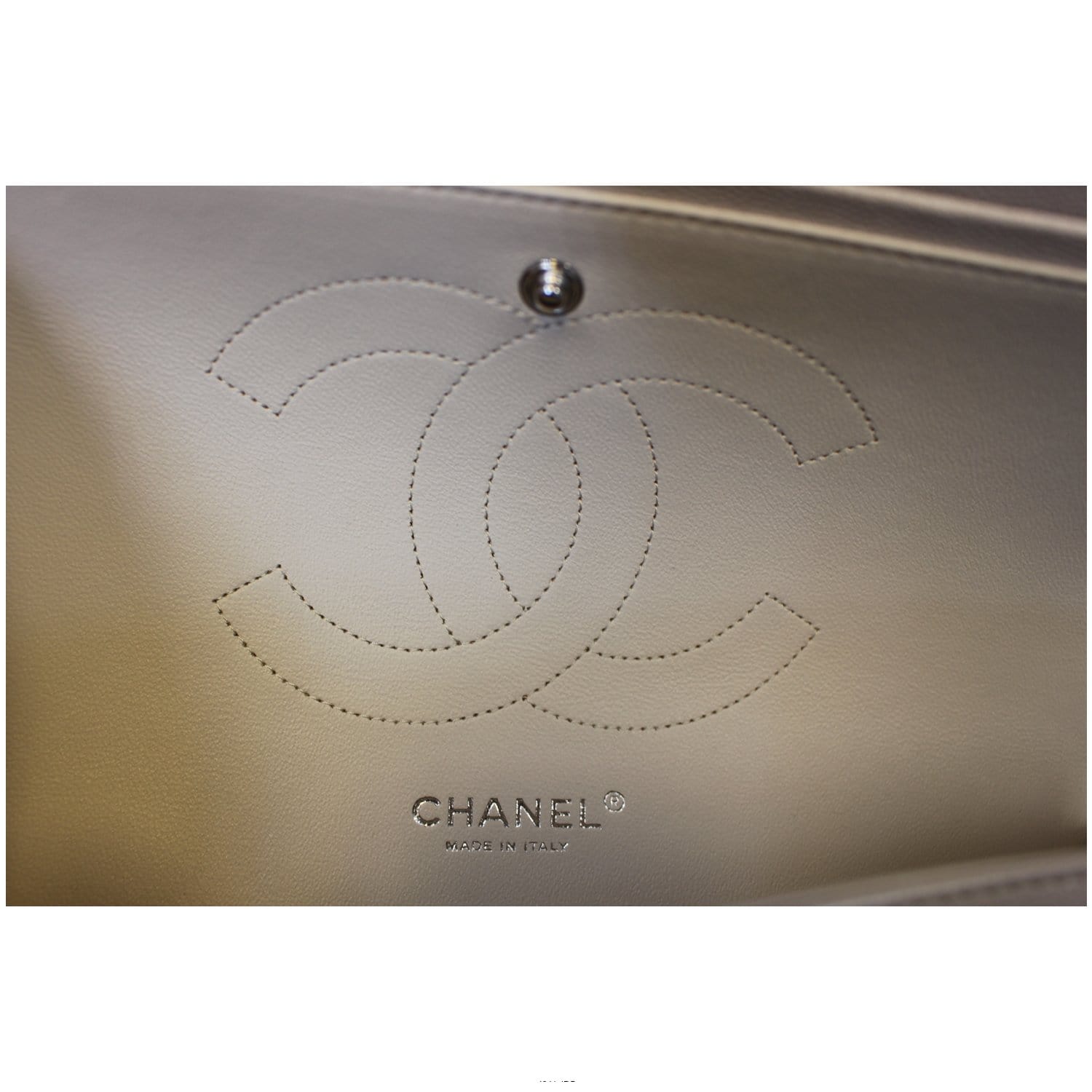 Chanel Classic Jumbo Double Flap Caviar Leather Leather Ivory Shoulder Bag
