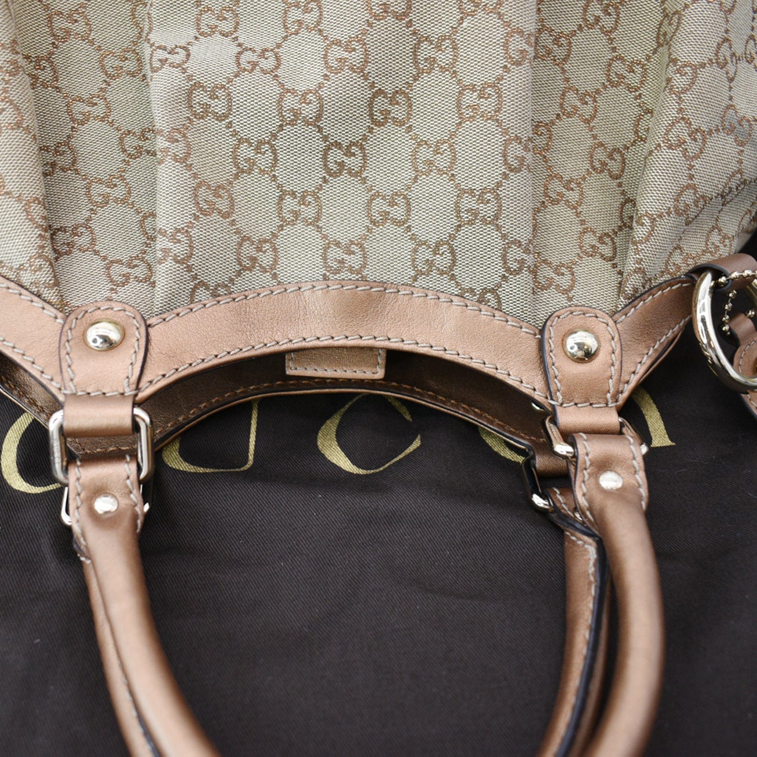 GUCCI Sukey Medium Gucci Canvas Tote Bag Beige 211944