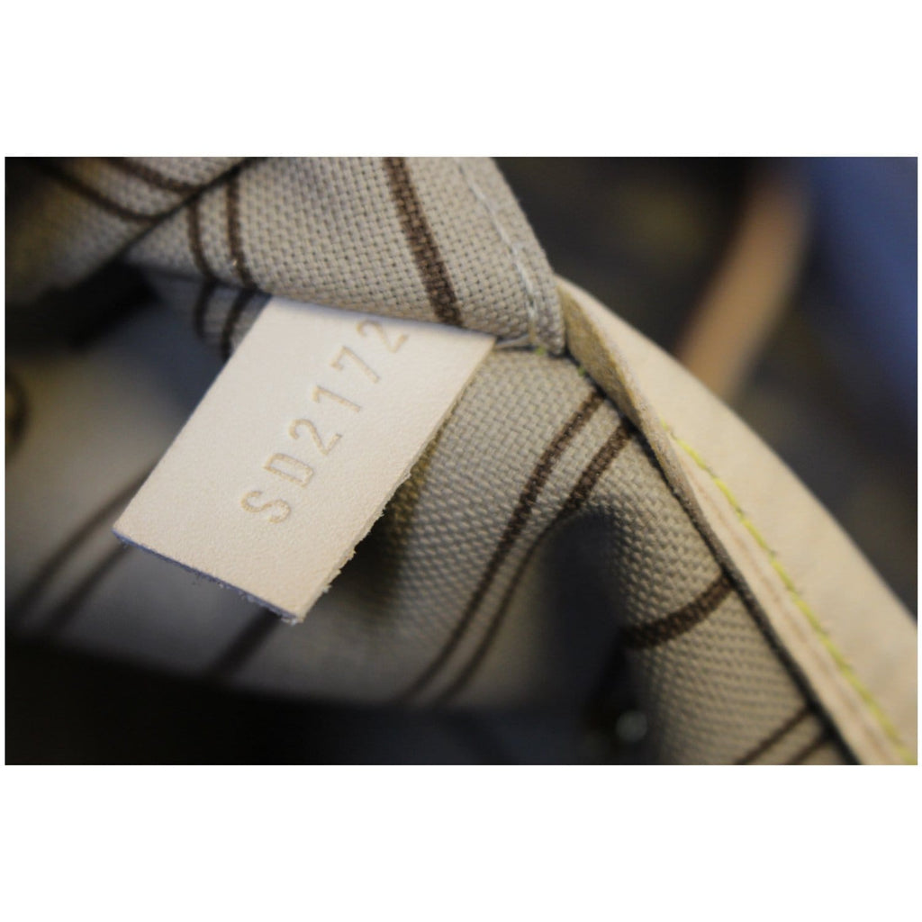 LOUIS VUITTON Neverfull GM Monogram Canvas Shoulder Bag