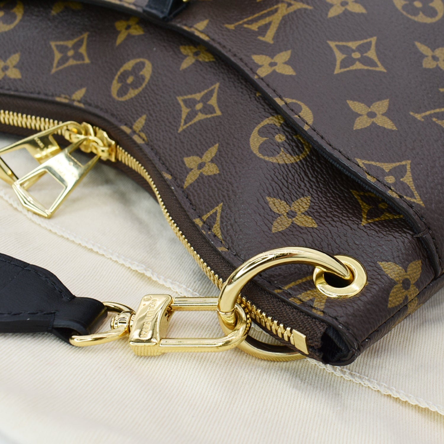 LOUIS VUITTON Odeon NM MM Monogram Canvas Shoulder Bag Brown