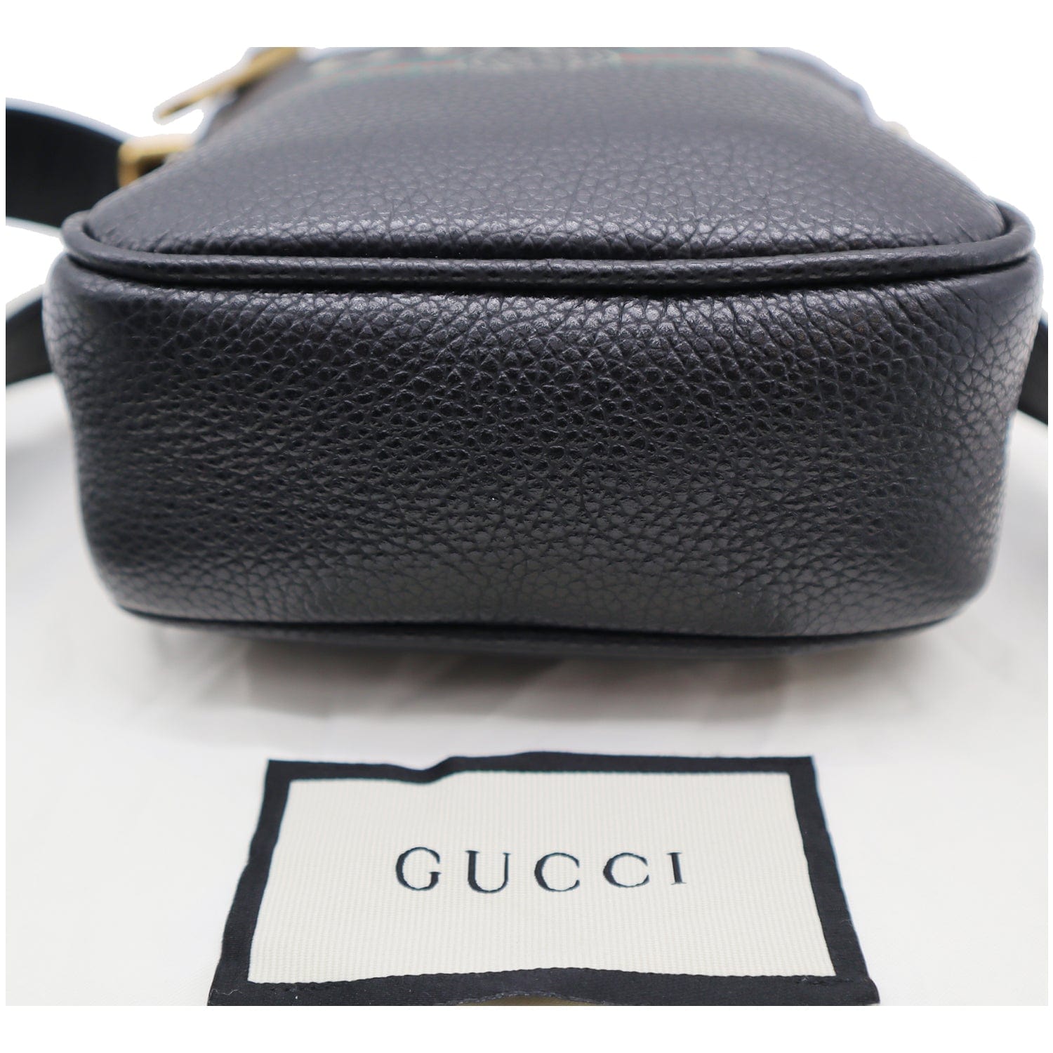 GUCCI Logo Grained  Leather Messenger Bag Black 574803