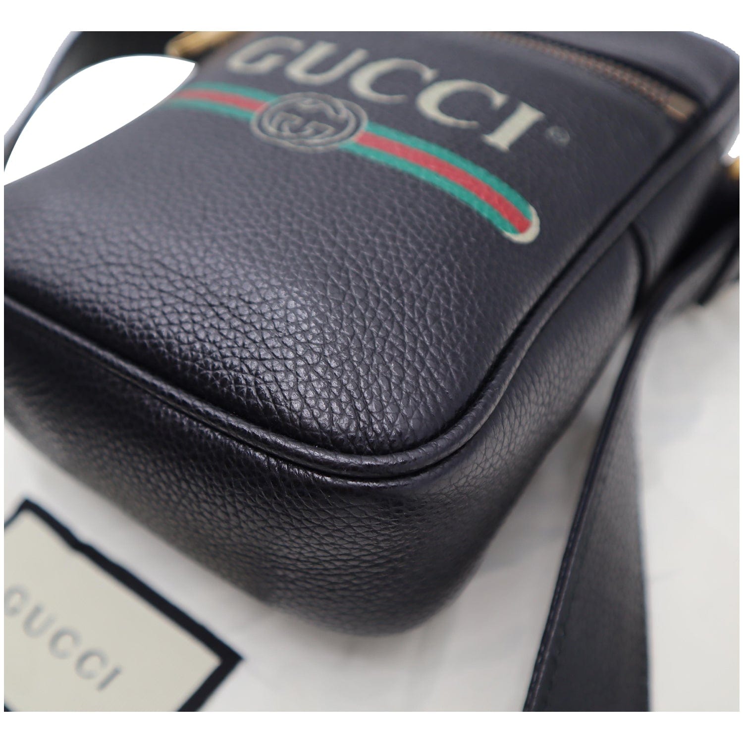 GUCCI Logo Grained  Leather Messenger Bag Black 574803