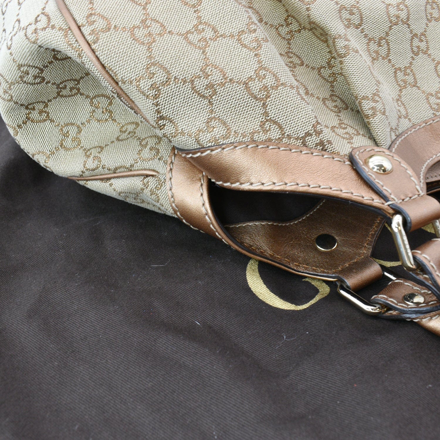 GUCCI Sukey Medium Gucci Canvas Tote Bag Beige 211944