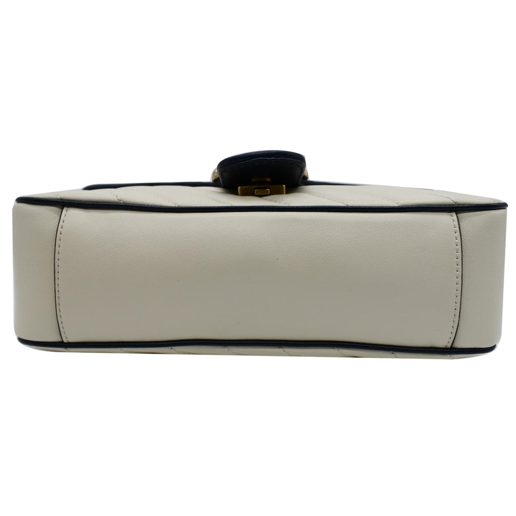 GUCCI Torchon Gucci Marmont Small  Matelasse Shoulder Bag White