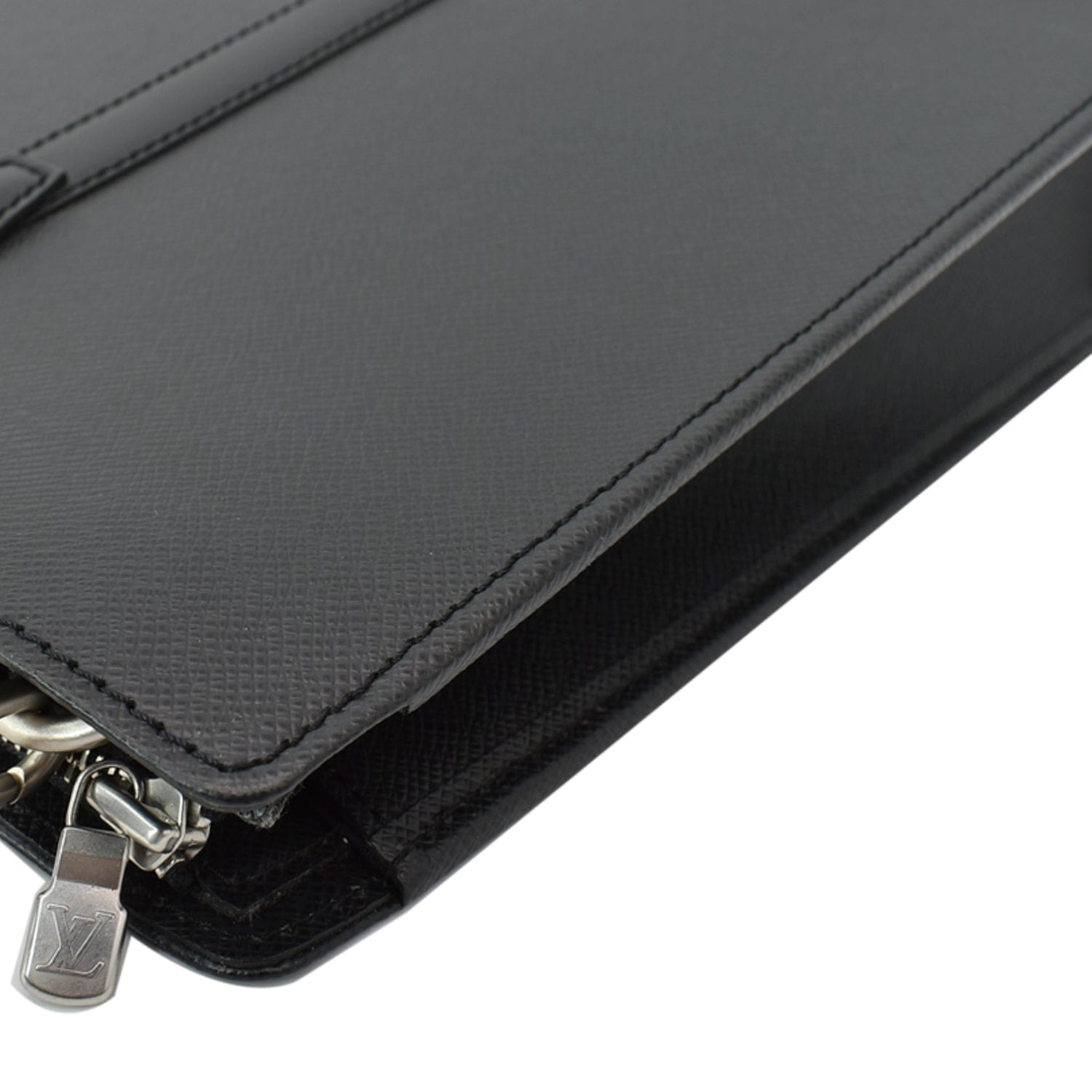 LOUIS VUITTON Lozan Taiga Leather Briefcase Shoulder Bag Black