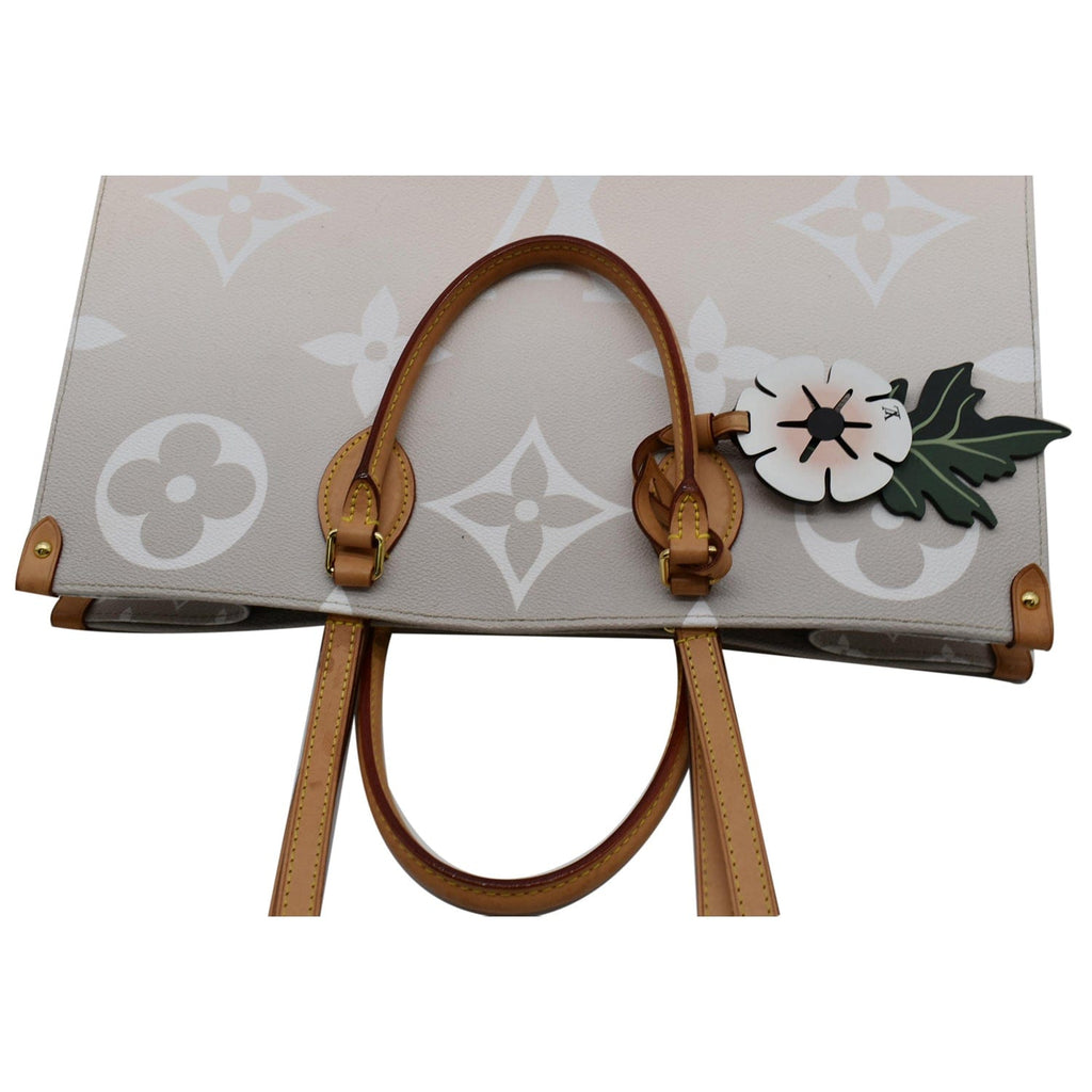 LOUIS VUITTON Pool Onthego GM Monogram Shoulder Bag Brume