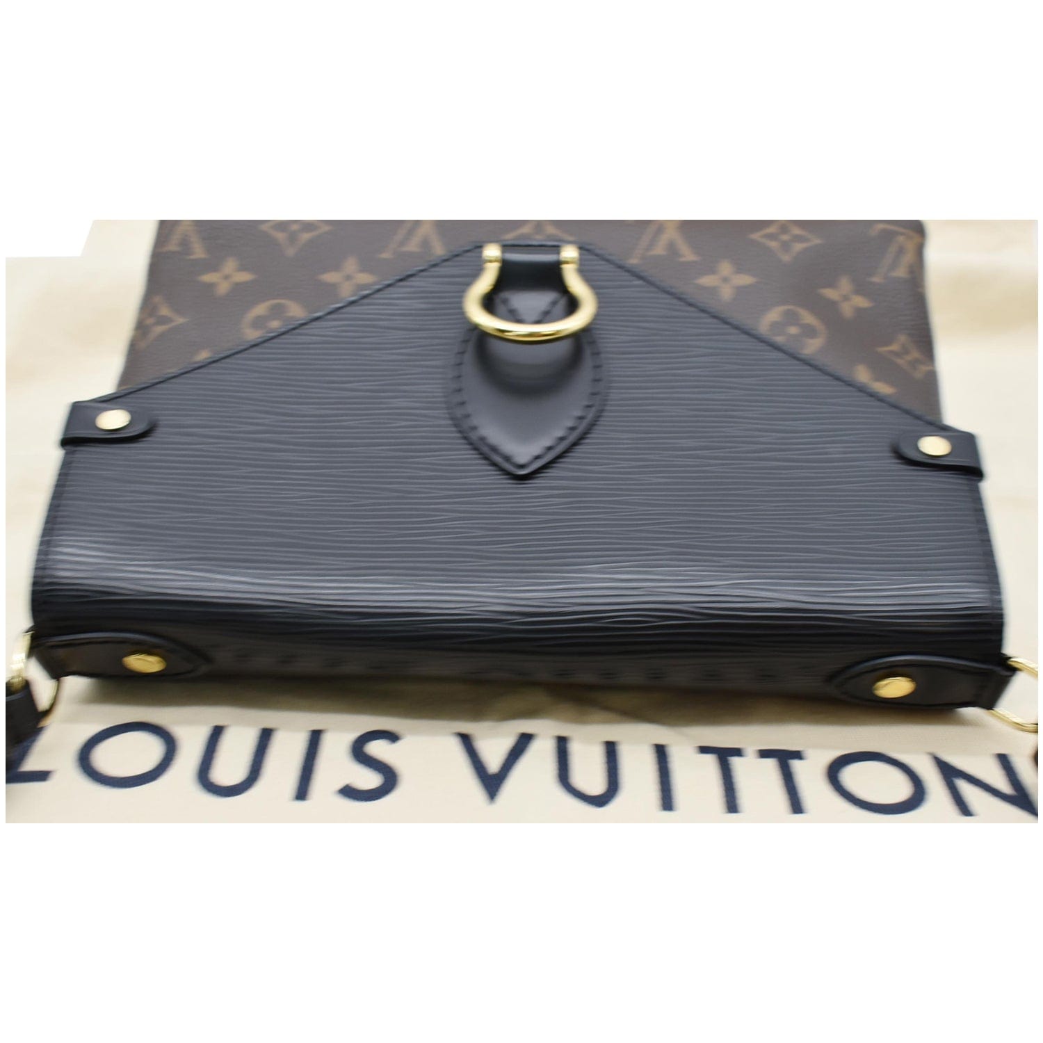 LOUIS VUITTON Saint Michel Monogram Epi Leather Shoulder Bag Black