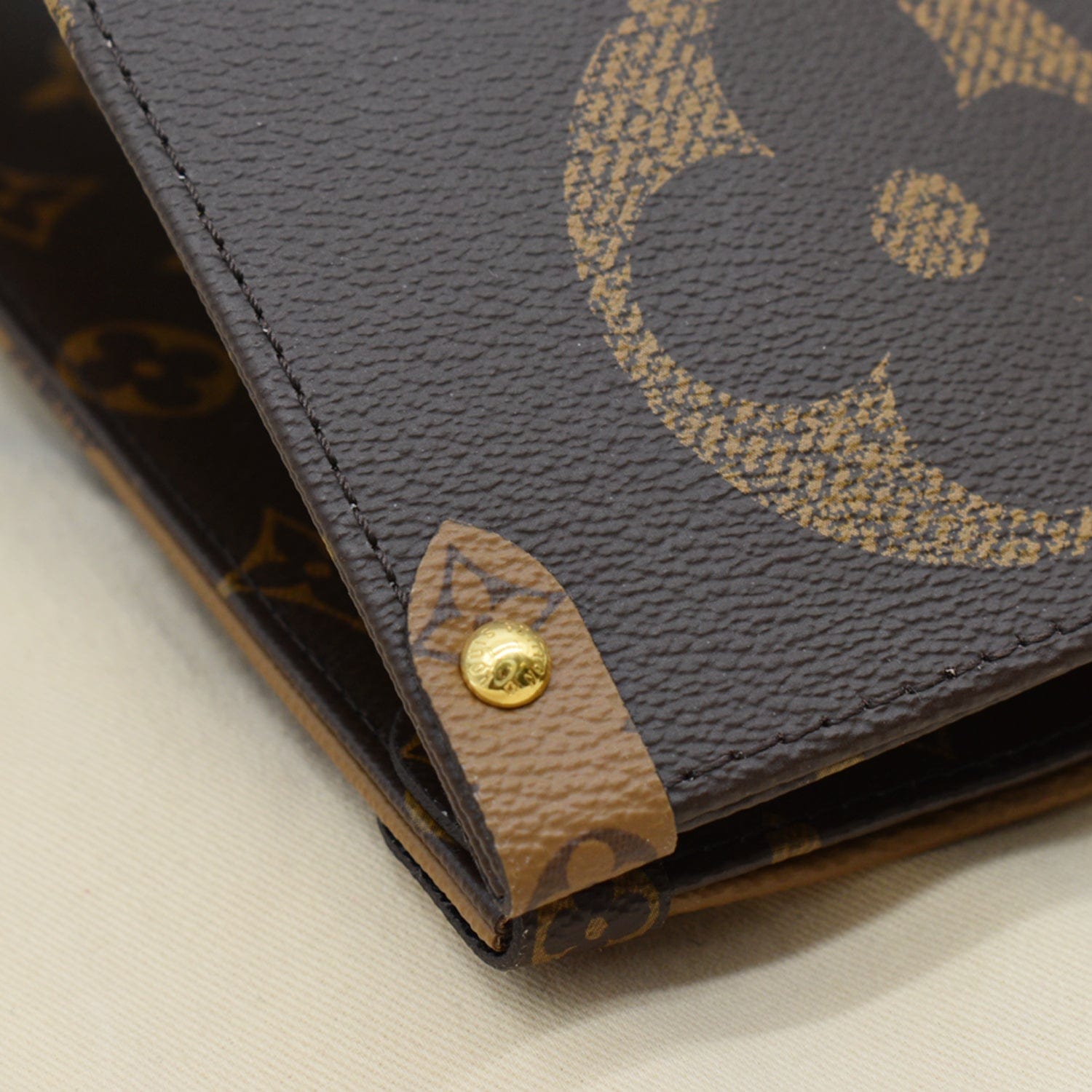 LOUIS VUITTON Onthego GM Giant Monogram Canvas Tote Shoulder Bag Brown - Hot Deals