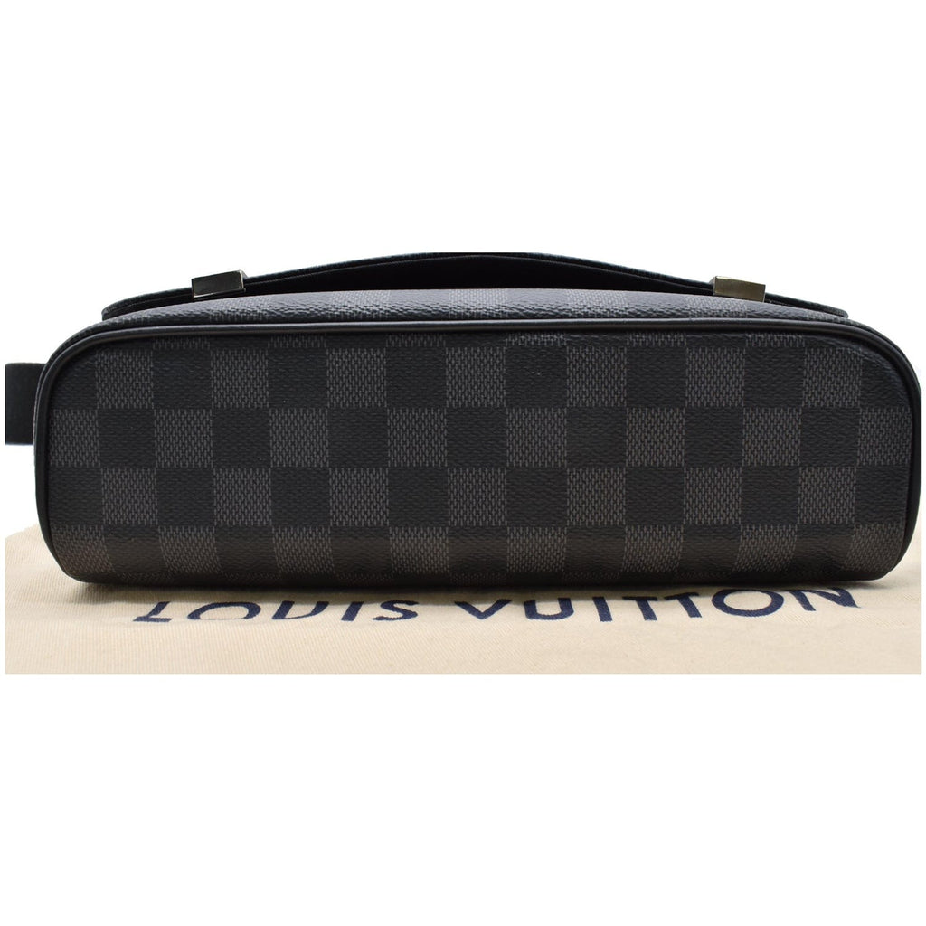 LOUIS VUITTON District PM Damier Graphite Messenger Bag Black