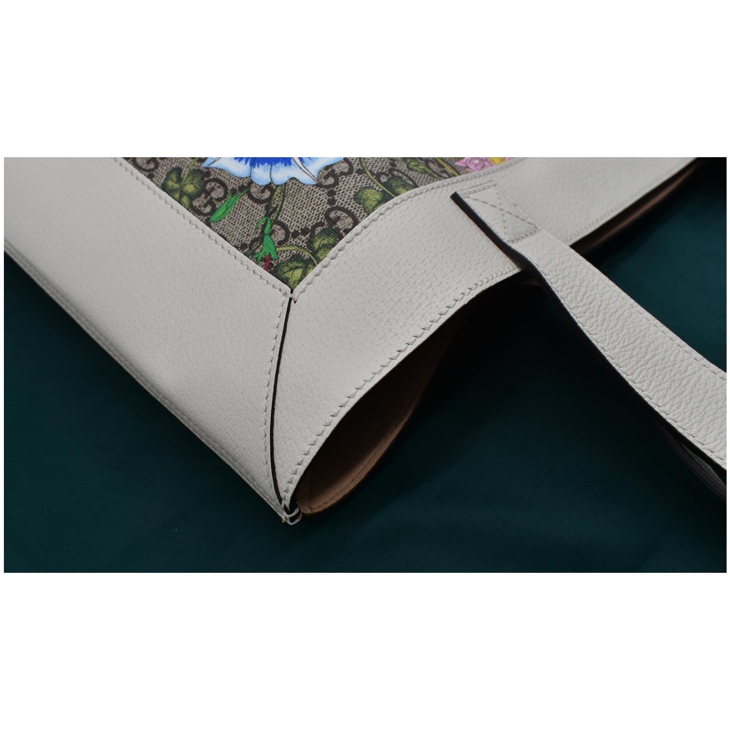 GUCCI Ophidia Gucci Flora Vertical Shopping Tote Bag White 519335