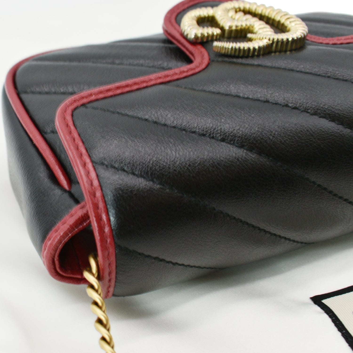 GUCCI Gucci Marmont Mini MatelassÃ© Leather Shoulder Crossbody Bag Black/Cerise 574969