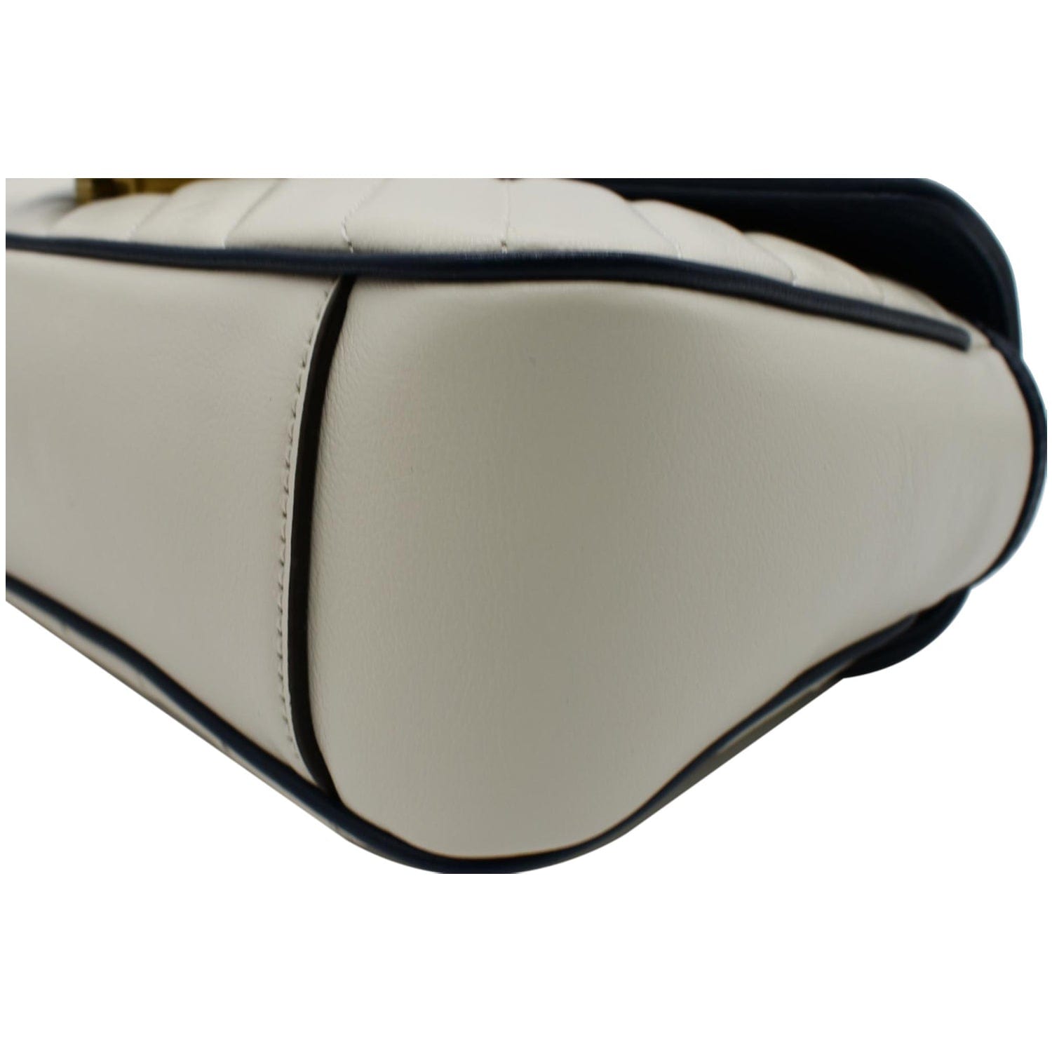 GUCCI Torchon Gucci Marmont Small  Matelasse Shoulder Bag White