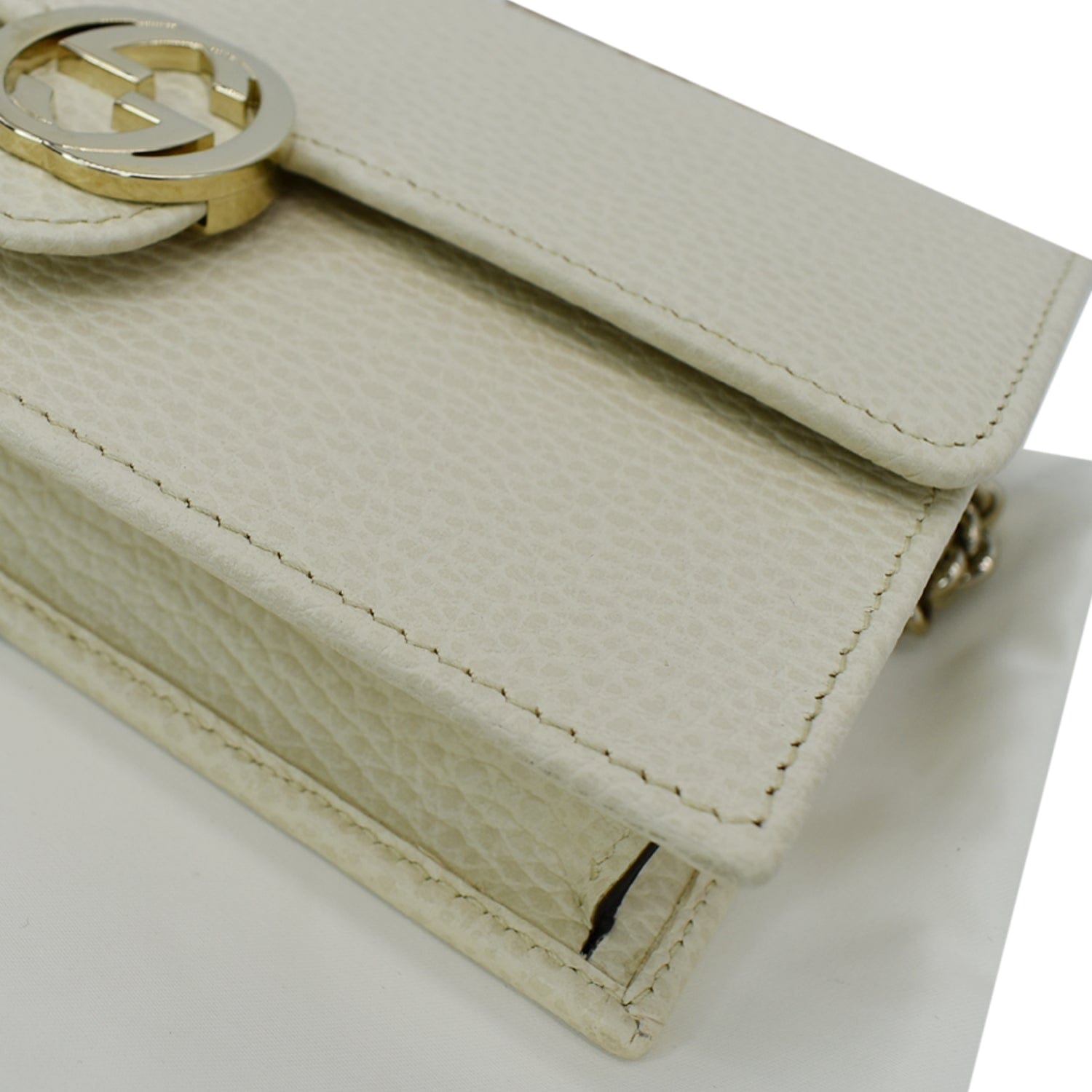 GUCCI Gucci Interlocking Pebbled Leather Crossbody Bag White 615523