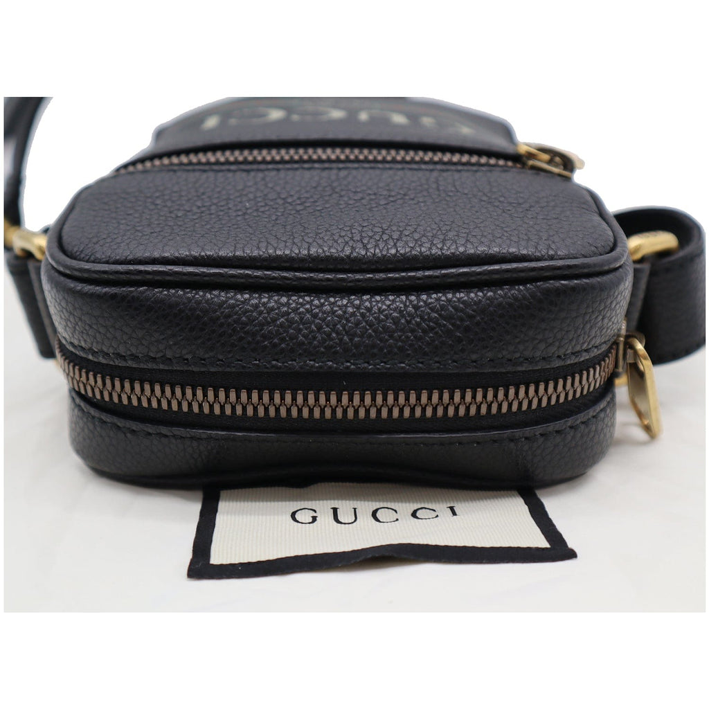 GUCCI Logo Grained  Leather Messenger Bag Black 574803