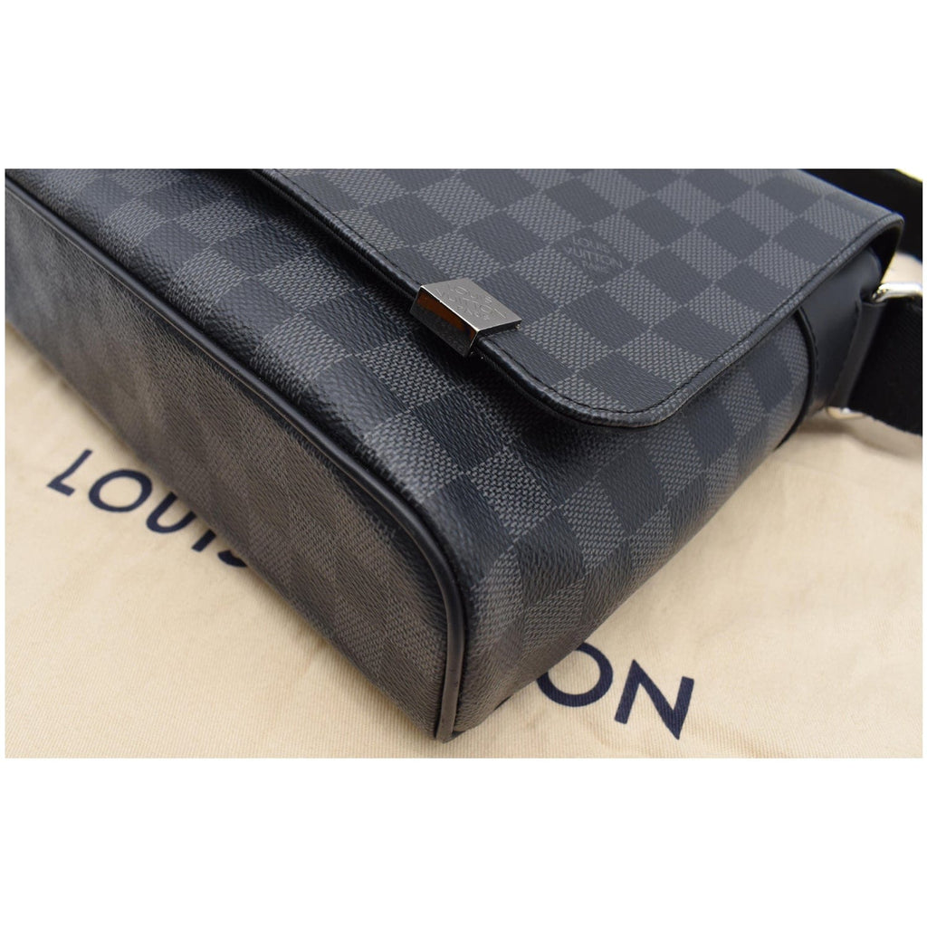 LOUIS VUITTON District PM Damier Graphite Messenger Bag Black