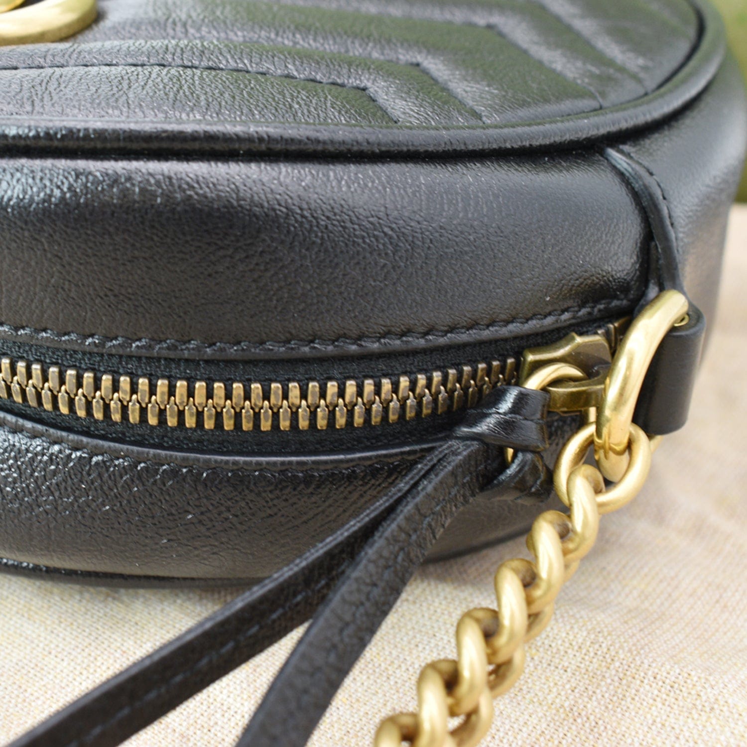 GUCCI Gucci Marmont Mini Round Leather Crossbody Bag Black 550154