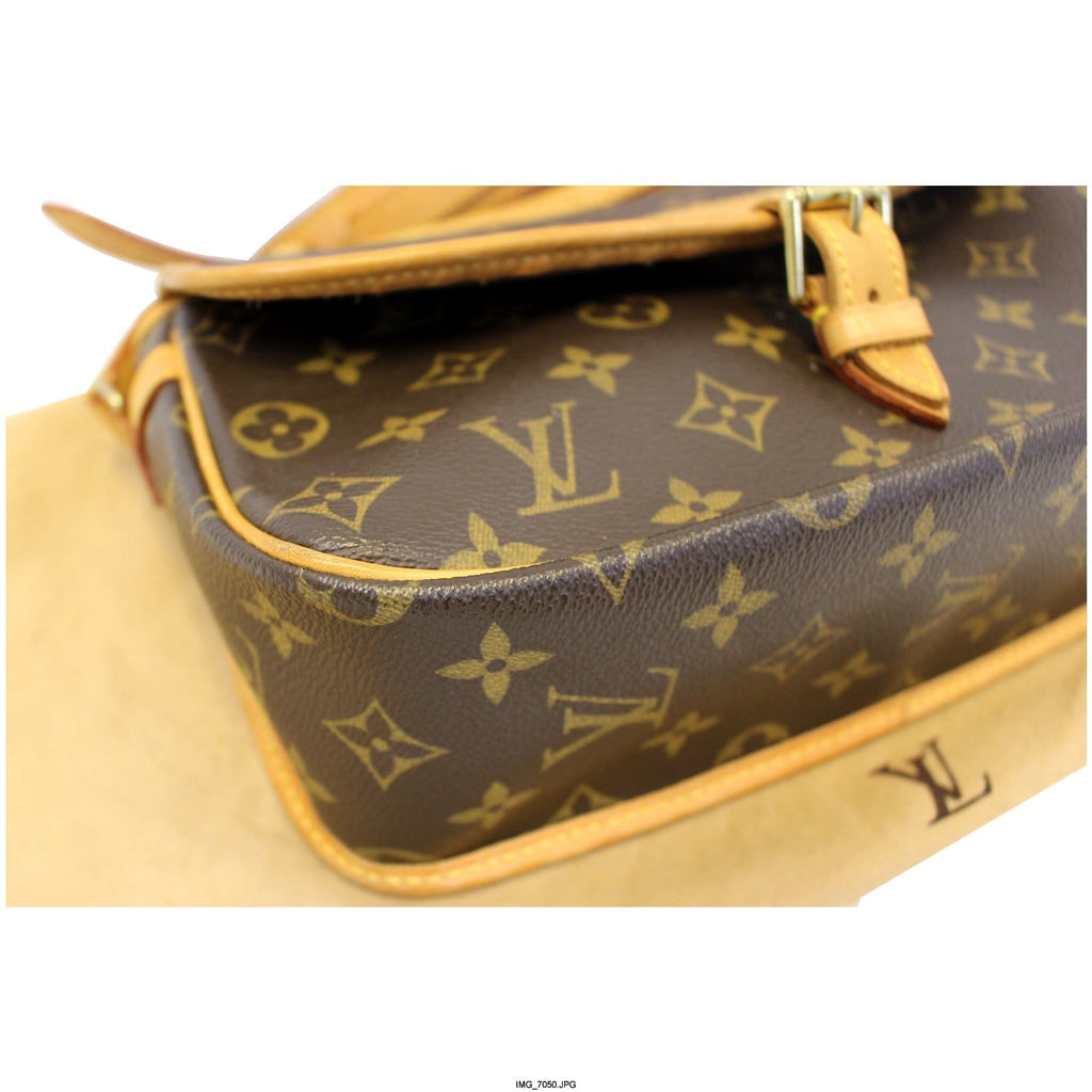 LOUIS VUITTON Sologne Monogram Canvas Shoulder Crossbody Bag