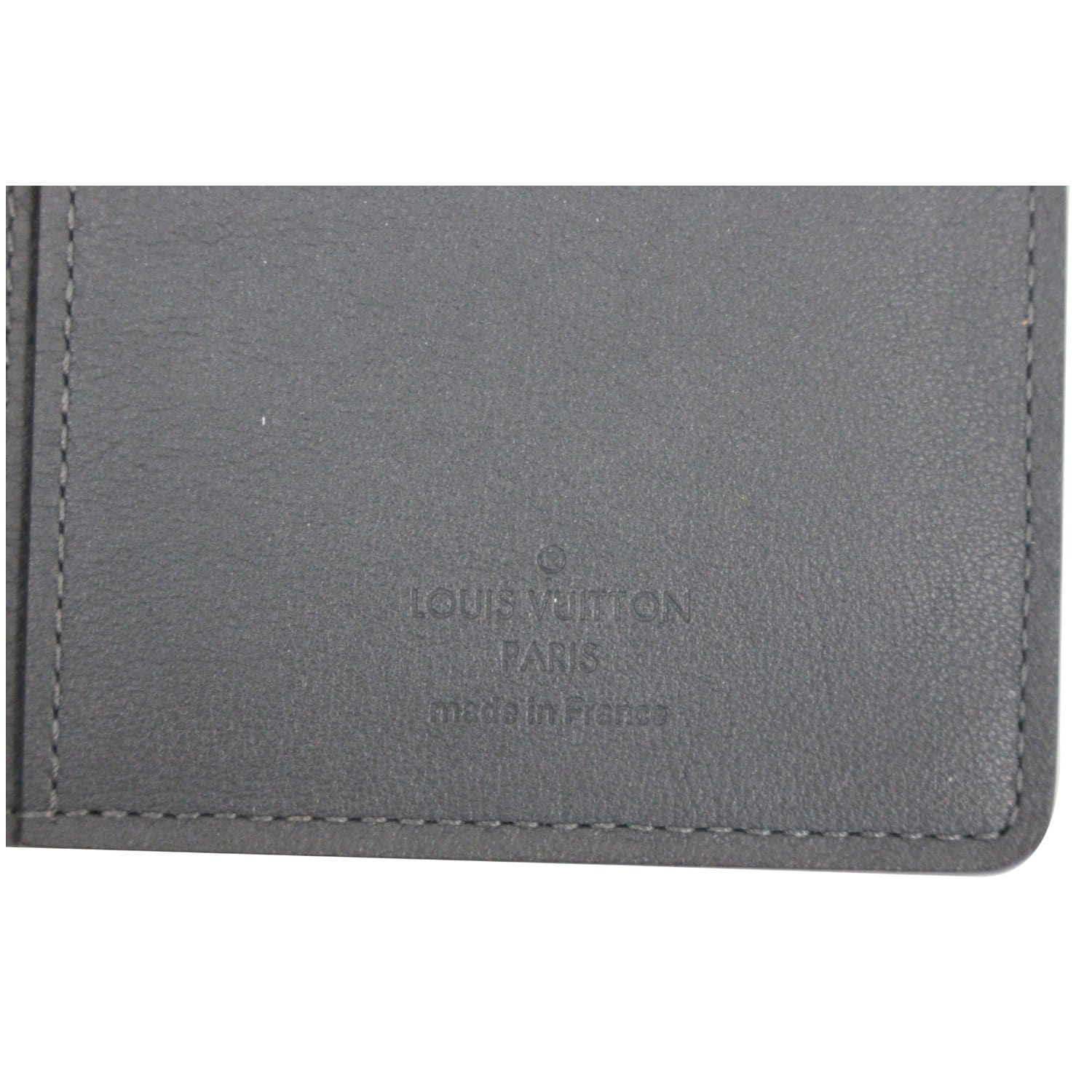 LOUIS VUITTON Brazza Taiga Leather Wallet Grey