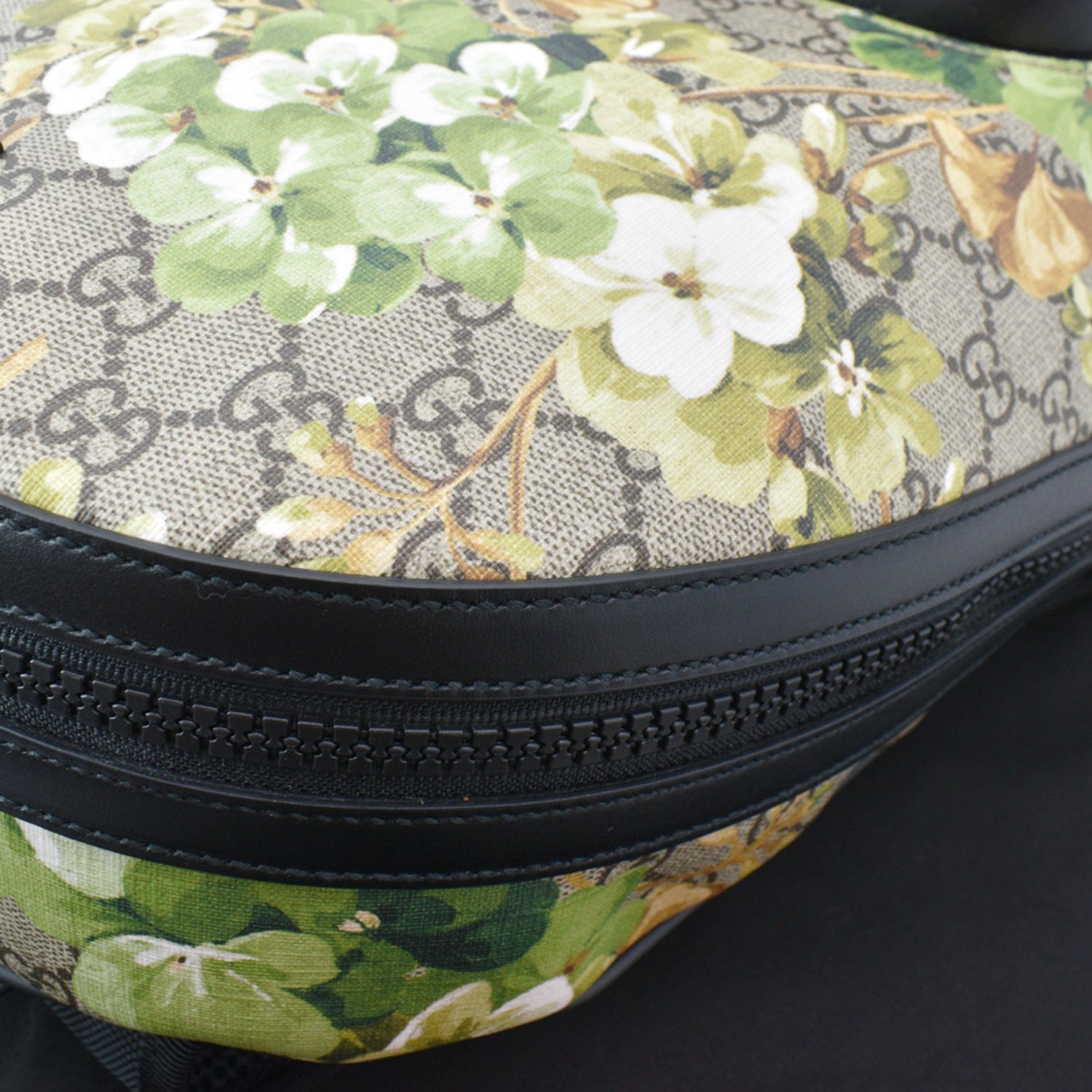 GUCCI Blooms Gucci Supreme Monogram Backpack Beige 406370