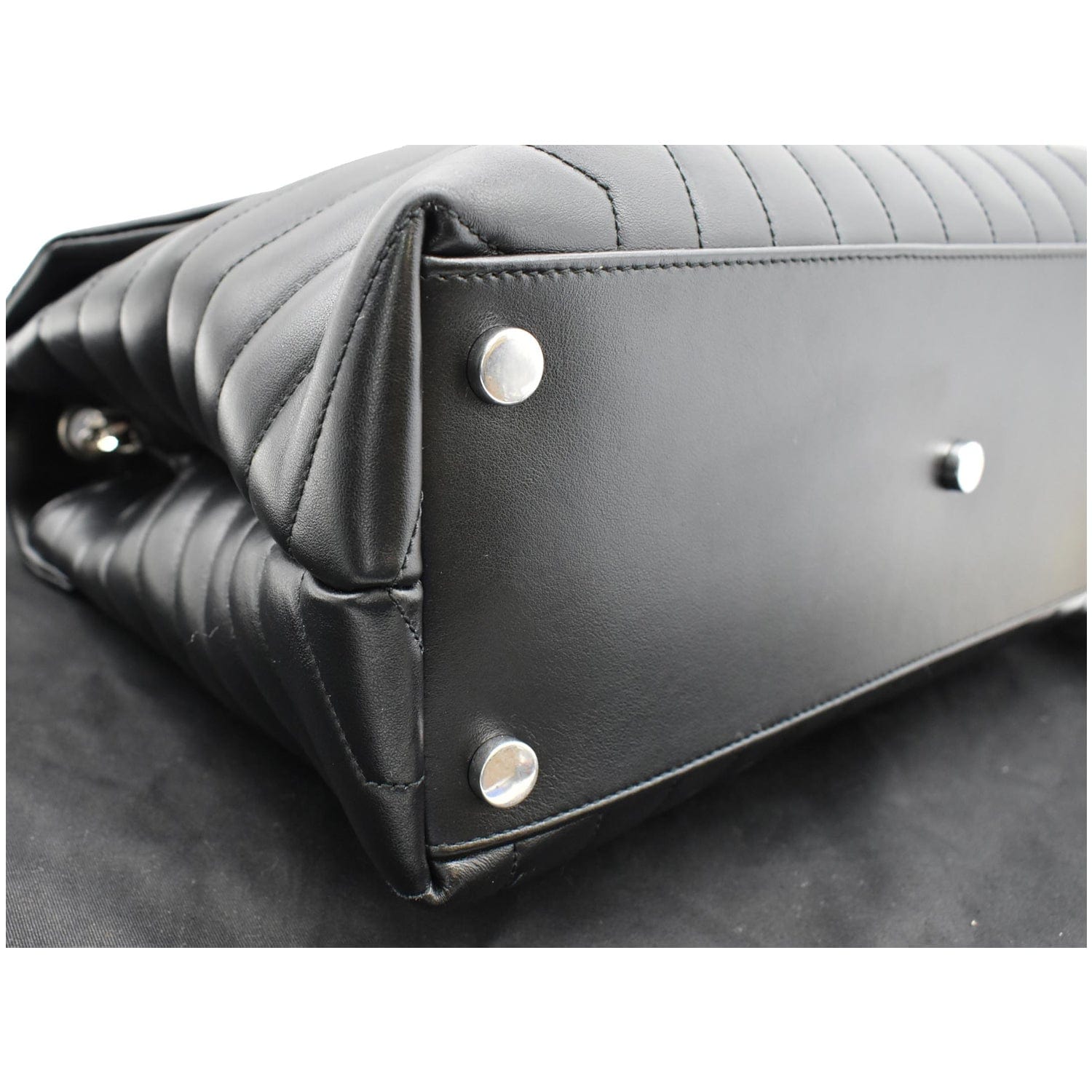 YVES SAINT LAURENT Large Loulou Matelasse Leather Chain Shoulder Bag Black