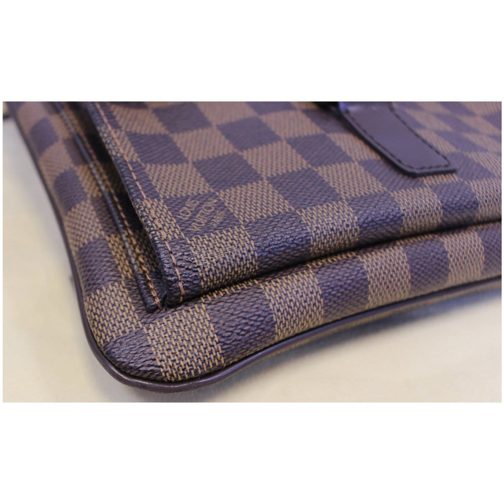 LOUIS VUITTON Pochette Melville Damier Ebene Shoulder Crossbody Bag