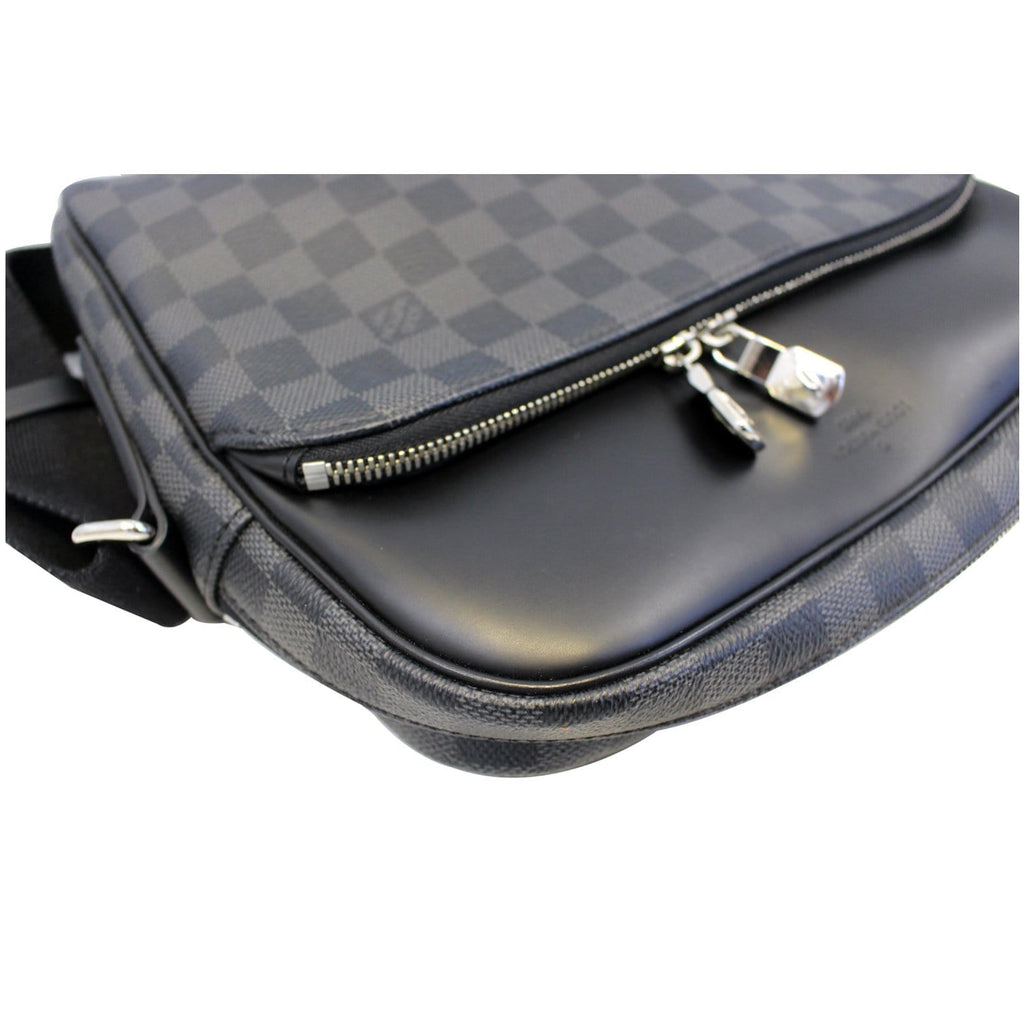 LOUIS VUITTON Dayton Reporter PM Damier Graphite Shoulder Bag