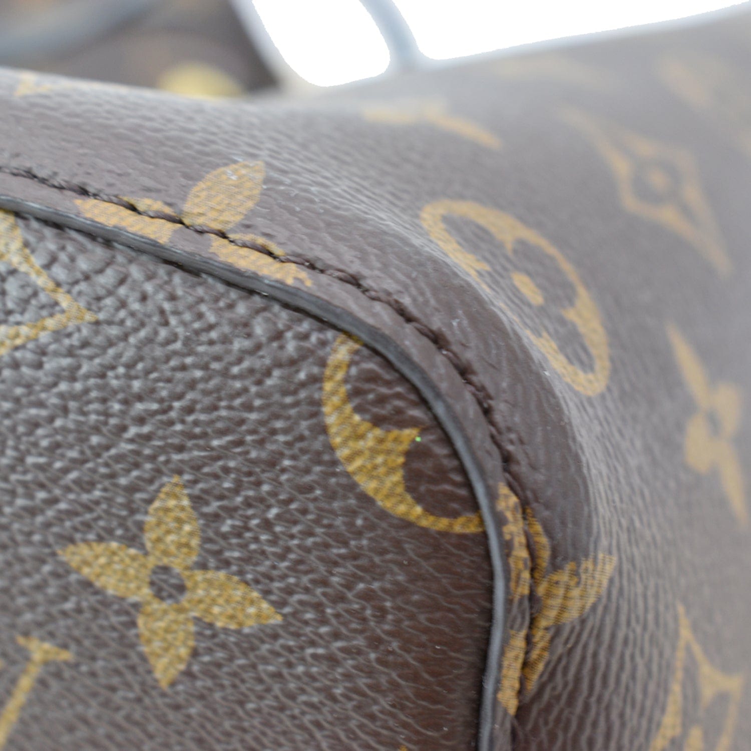 LOUIS VUITTON Neonoe Monogram Canvas Shoulder Bag Brown